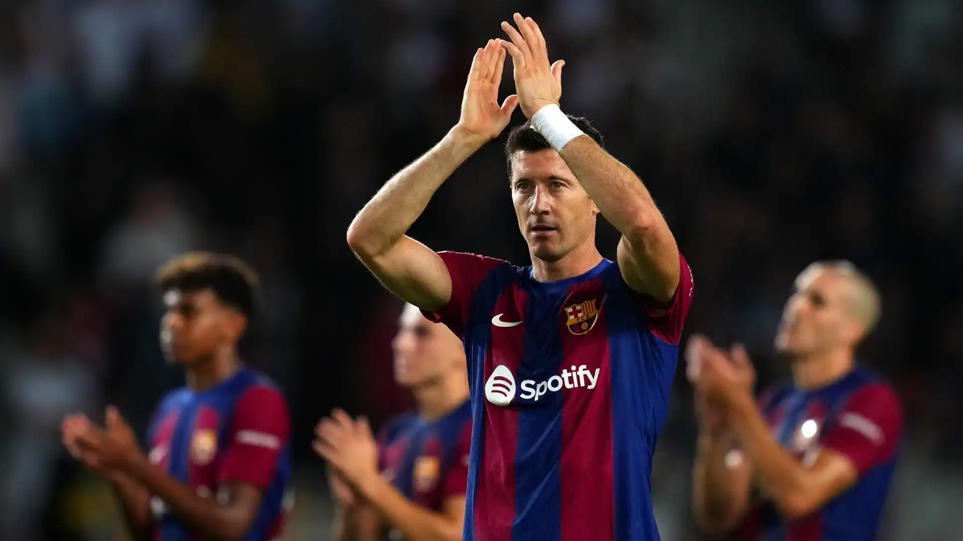 Robert Lewandowski ha ringraziato i tifosi del Barcellona per il sostegno