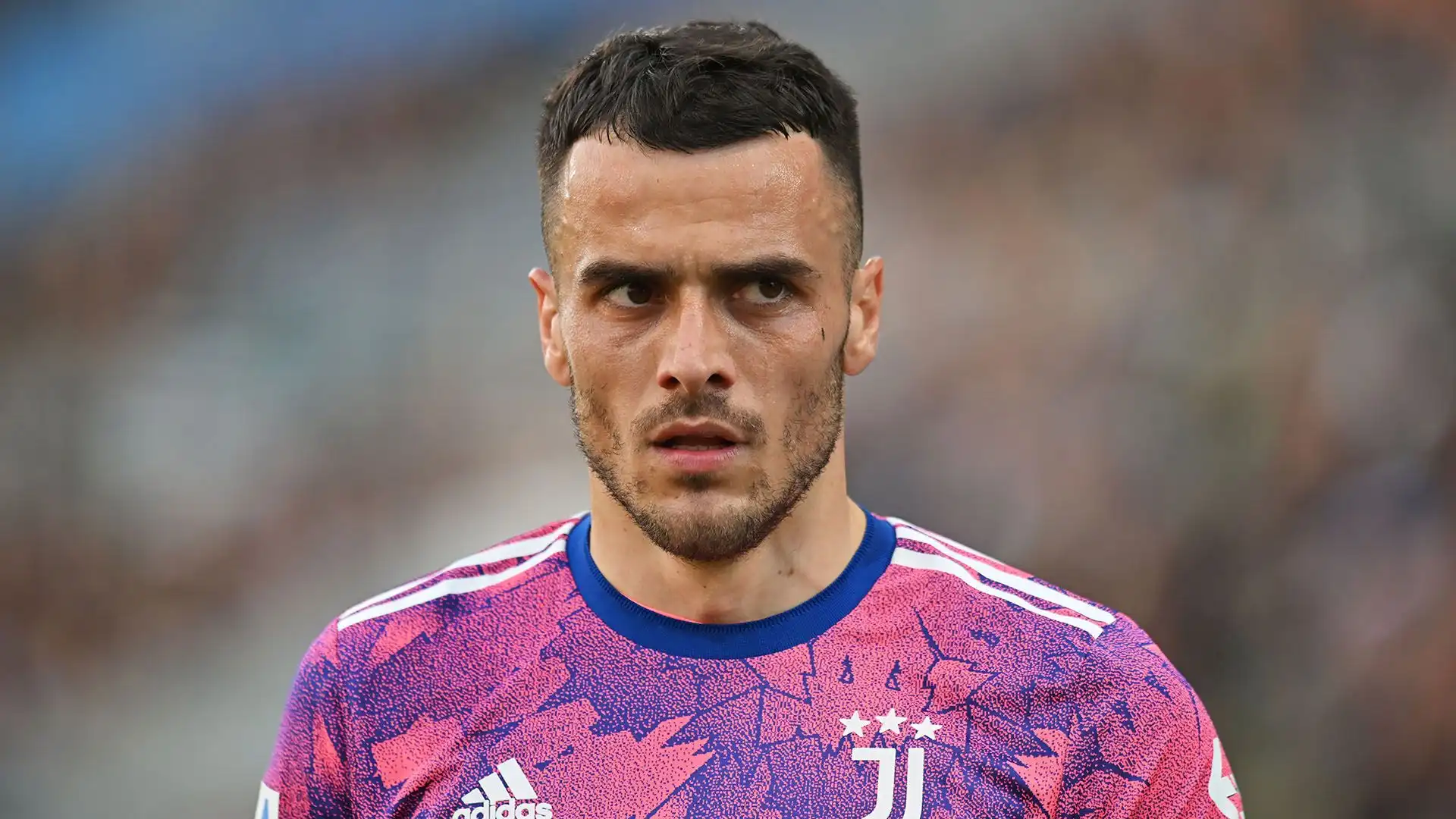 Filip Kostic (esterno, Serbia): stipendio netto di 2.5 milioni di euro all'anno.