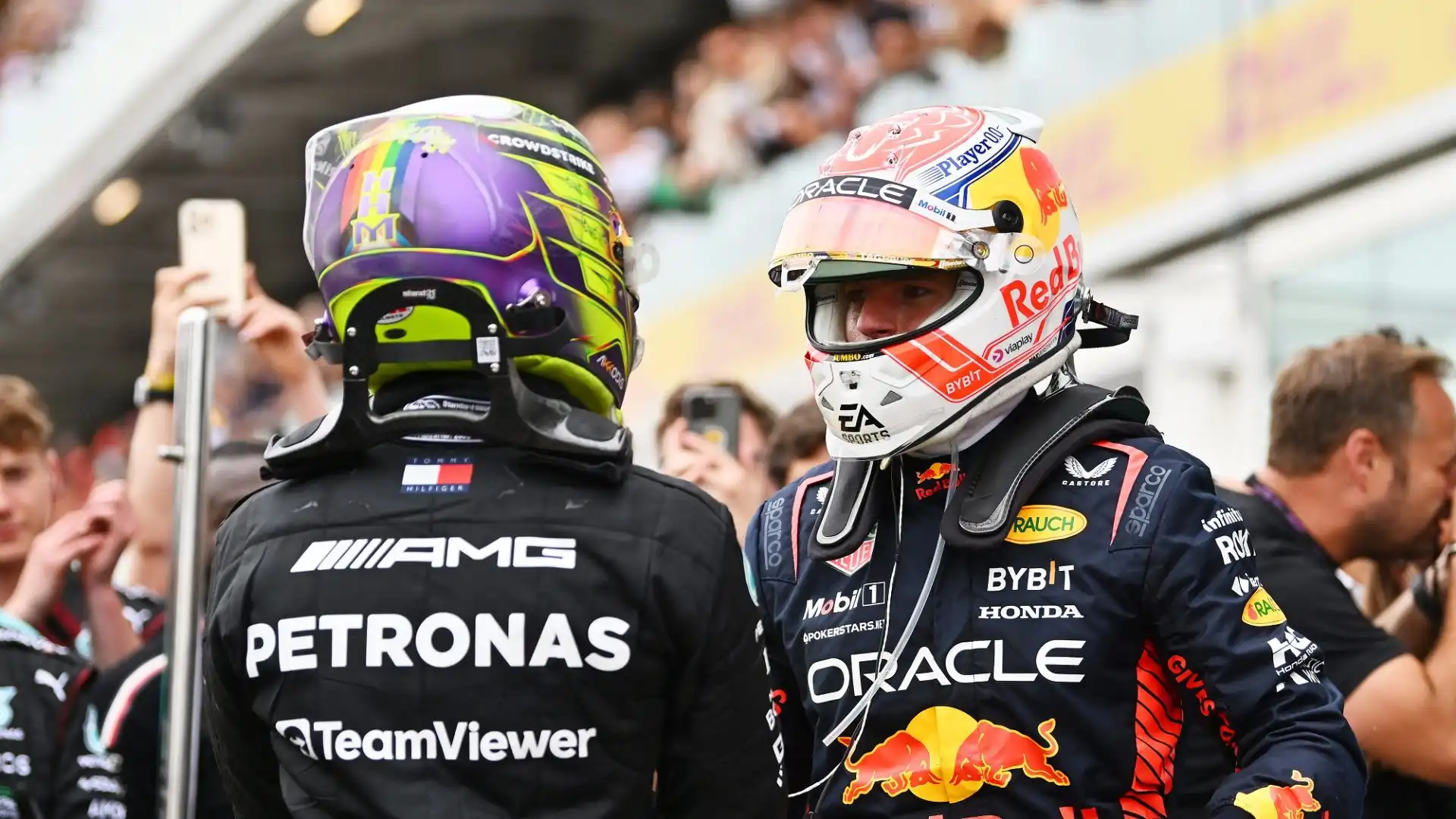 Hamilton ha elogiato il pilota della Red Bull, che in Qatar potrebbe vincere il suo terzo Mondiale di fila