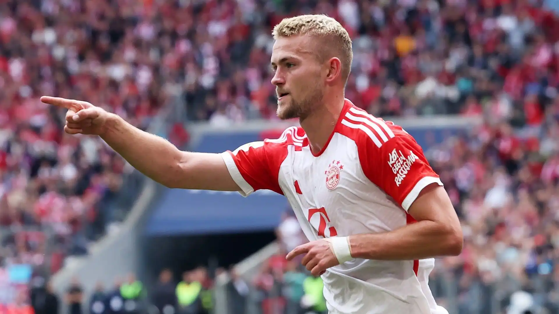 9- Il giovane difensore del Bayern Matthijs de Ligt percepisce 16 milioni di euro a stagione