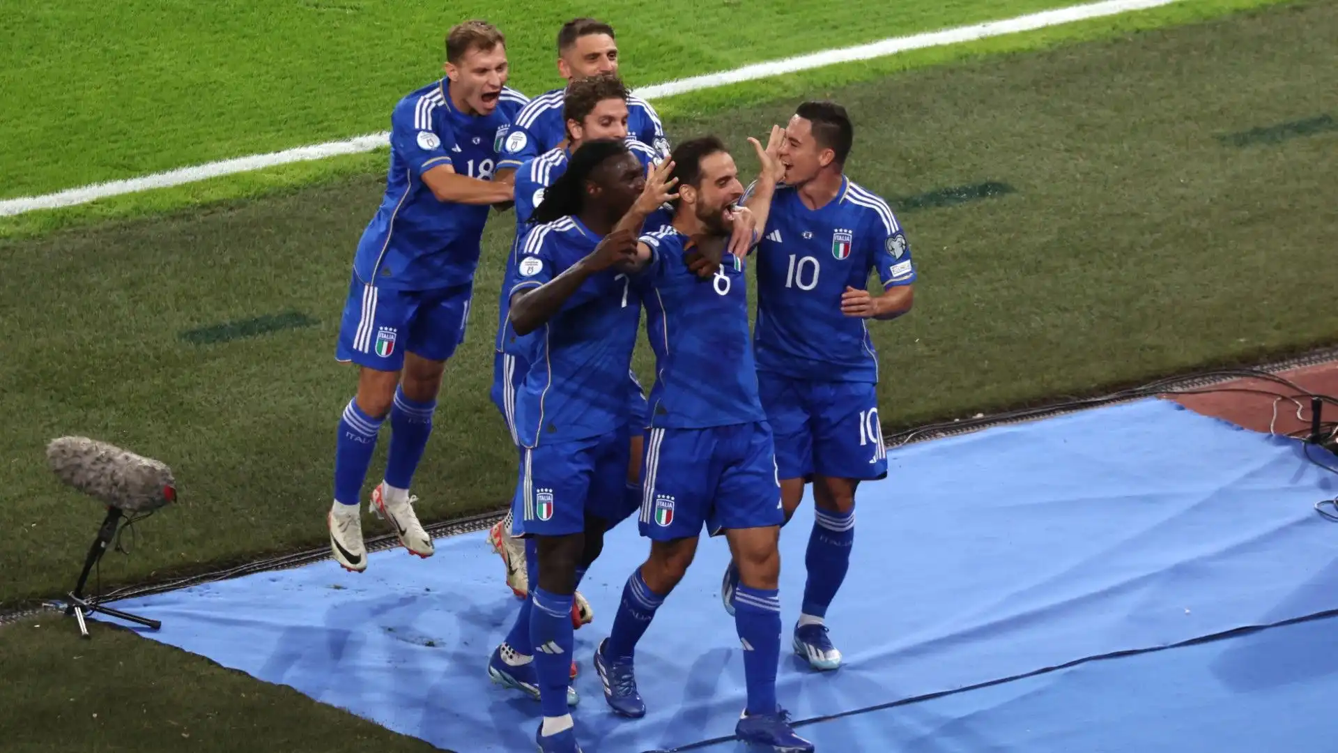 L'Italia, non perfetta nel primo tempo, è via via cresciuta fino al 4-0 finale firmato Frattesi.