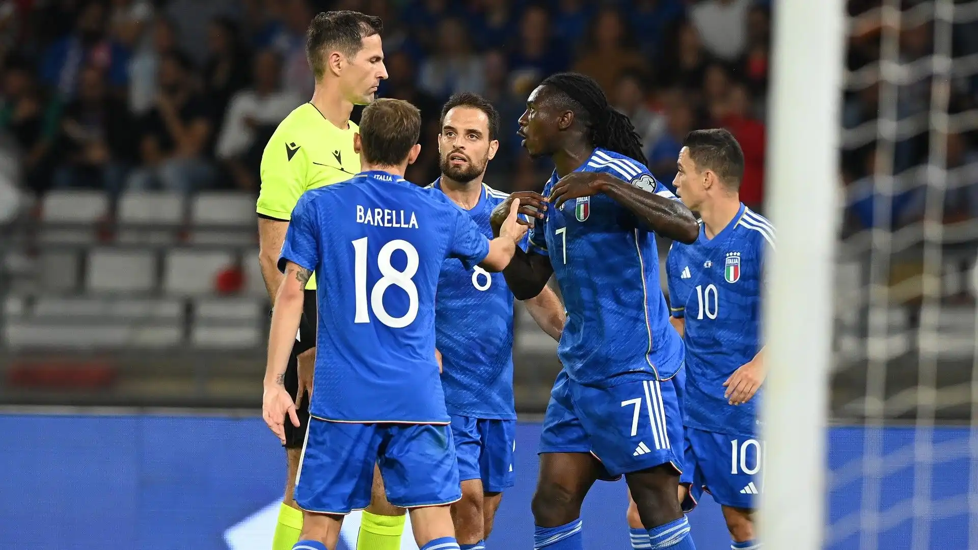 L'Italia è ora a 10 punti, gli stessi dell'Ucraina. Che però ha giocato un match in più ed è in svantaggio negli scontri diretti.