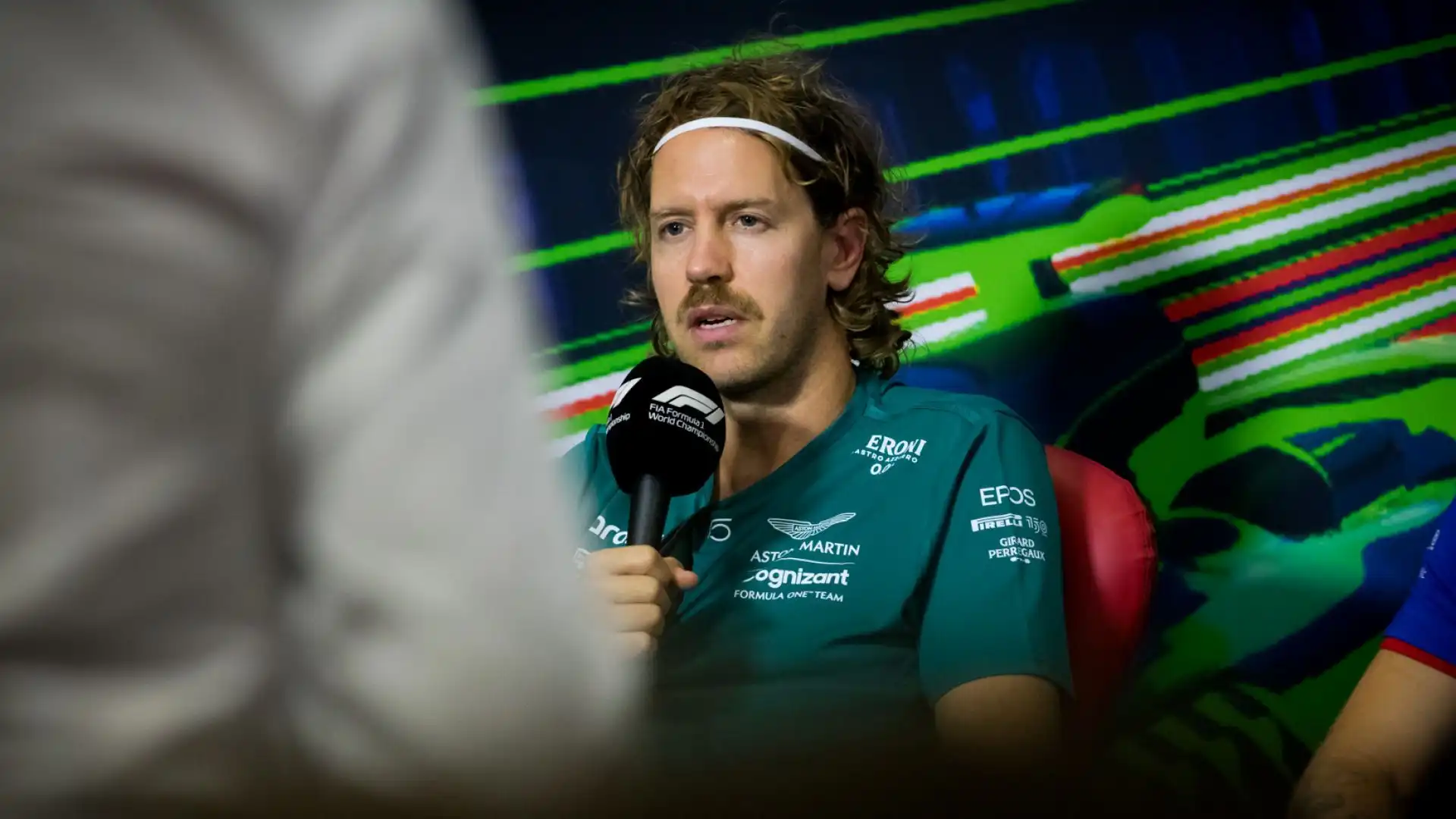 In un'intervista Vettel aveva dichiarato: "Quando potevo andavo ai Gran Premi in macchina, gli aerei sono troppo inquinanti"