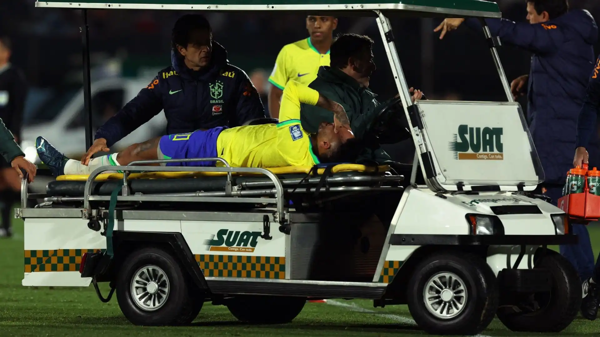 Molti tifosi hanno augurato una pronta guarigione a Neymar attraverso i social