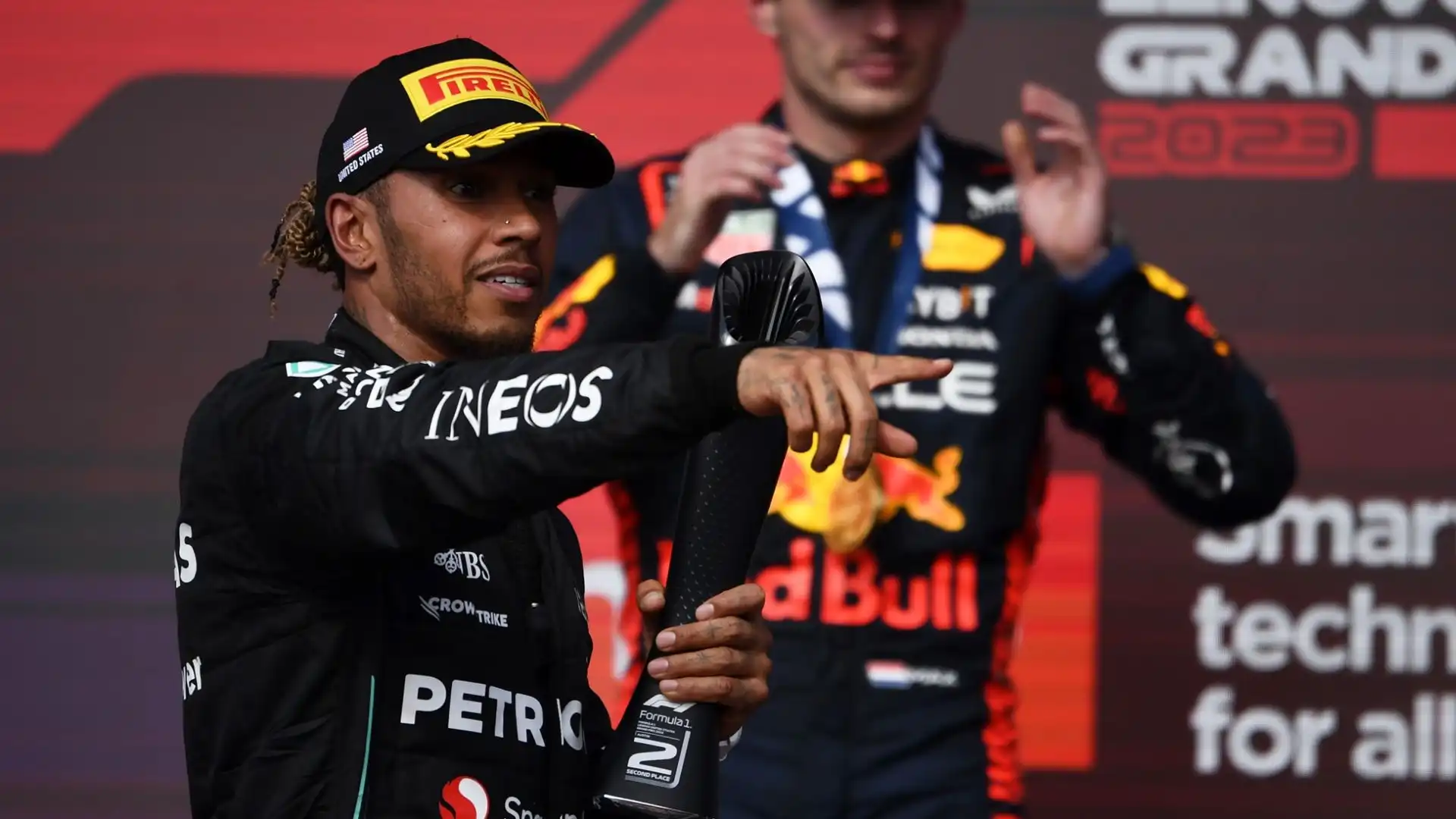 Secondo Hamilton, la Red Bull non ha aiutato, e in alcuni casi ha penalizzato Perez