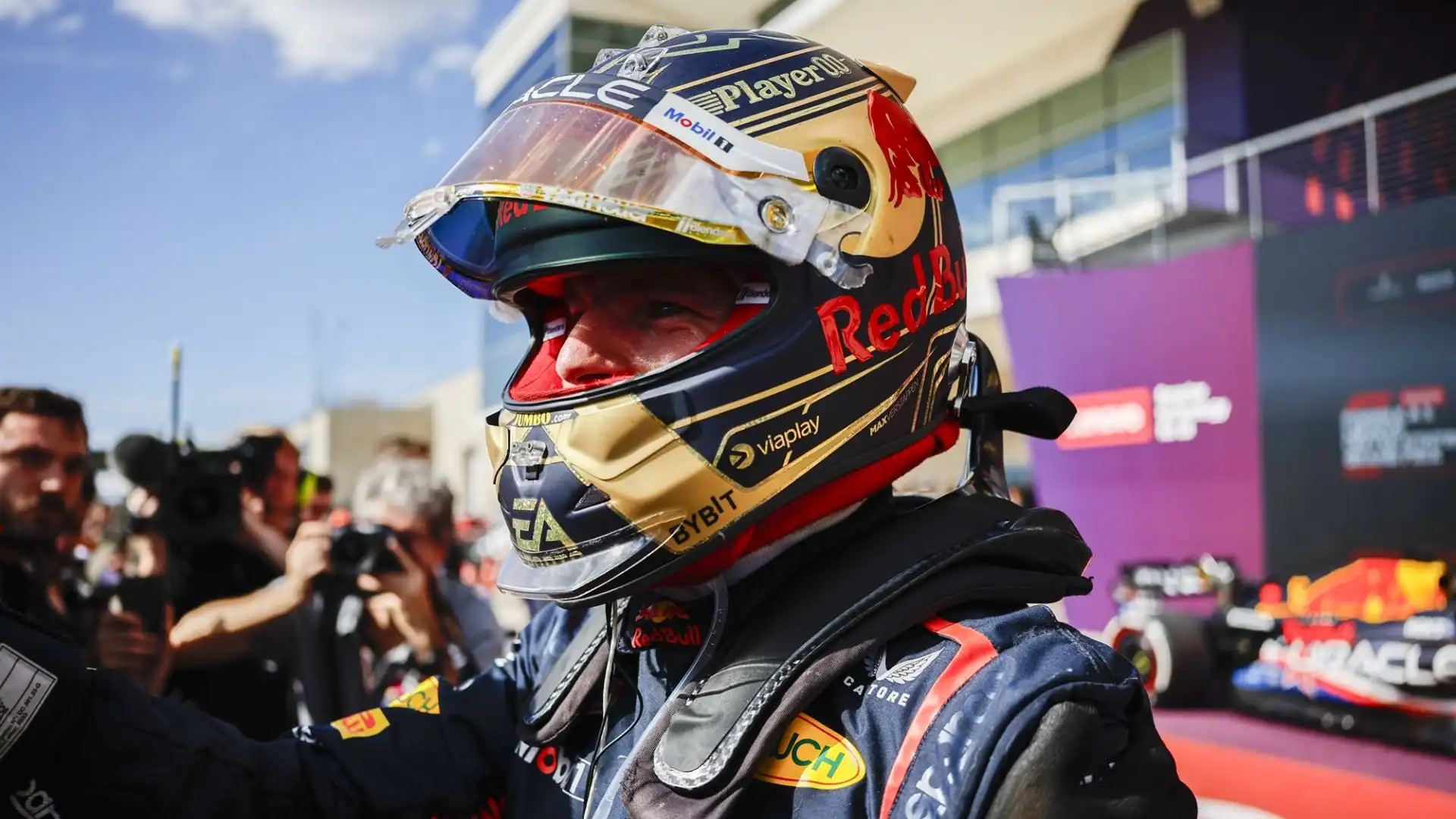 Helmut Marko ha rivelato che il pilota della Red Bull sarà seguito da una scorta durante tutto il suo weekend in Messico