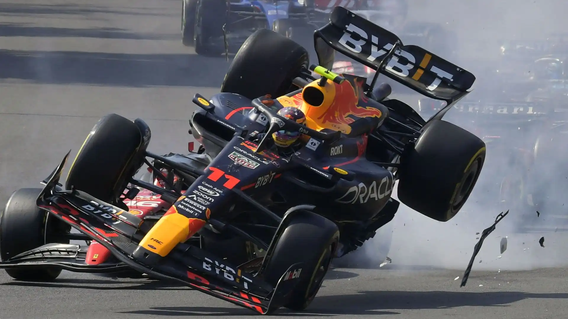 Perez ha scagionato Leclerc: "Solo un incidente di gara"