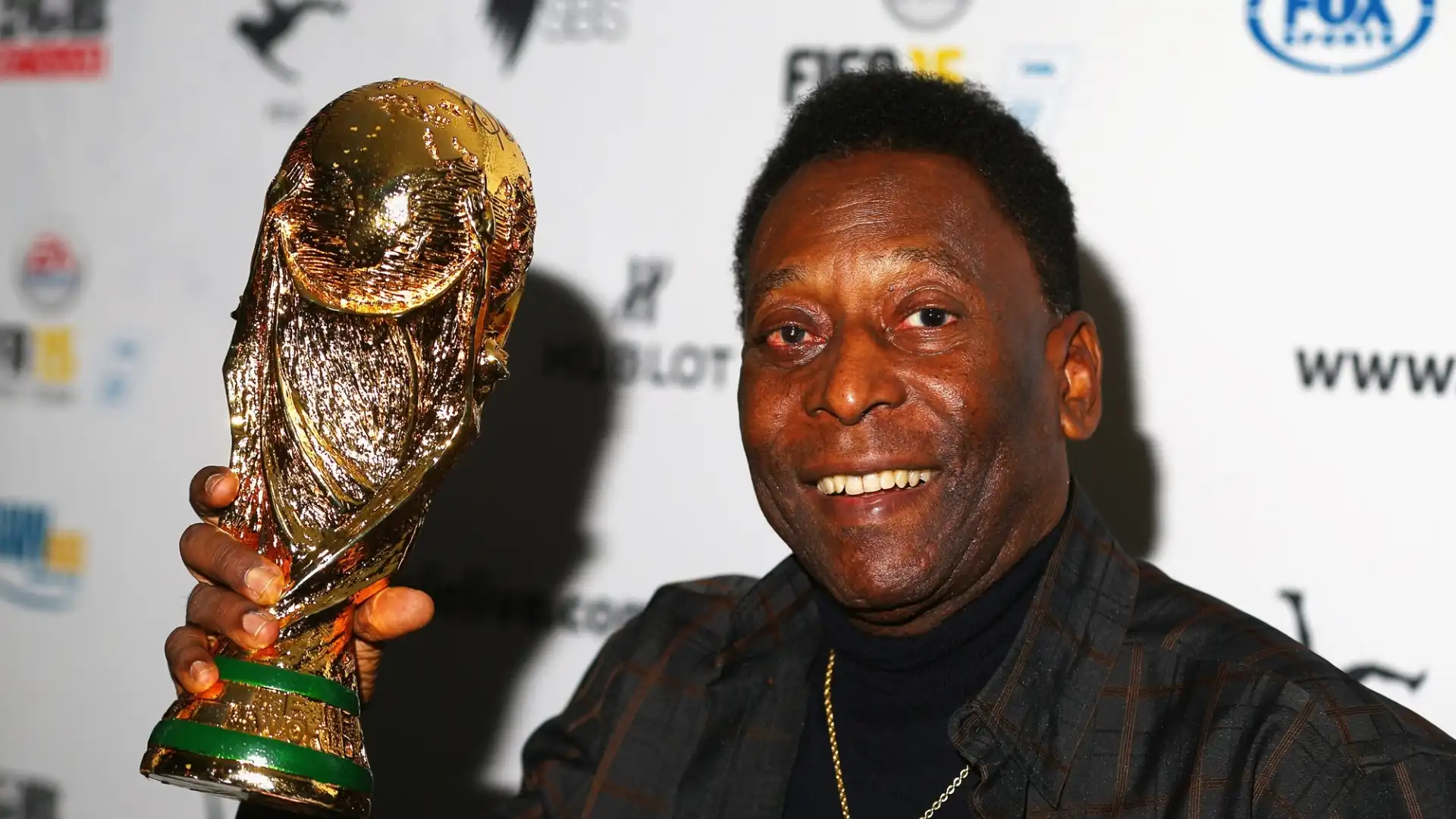 "Ma io preferisco Pelé, un uomo di cuore, ha una grande umanità".