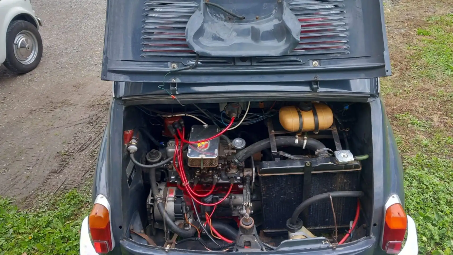 Nel 1956, l'azienda sviluppa una cassetta di trasformazione Abarth per la Fiat 600
