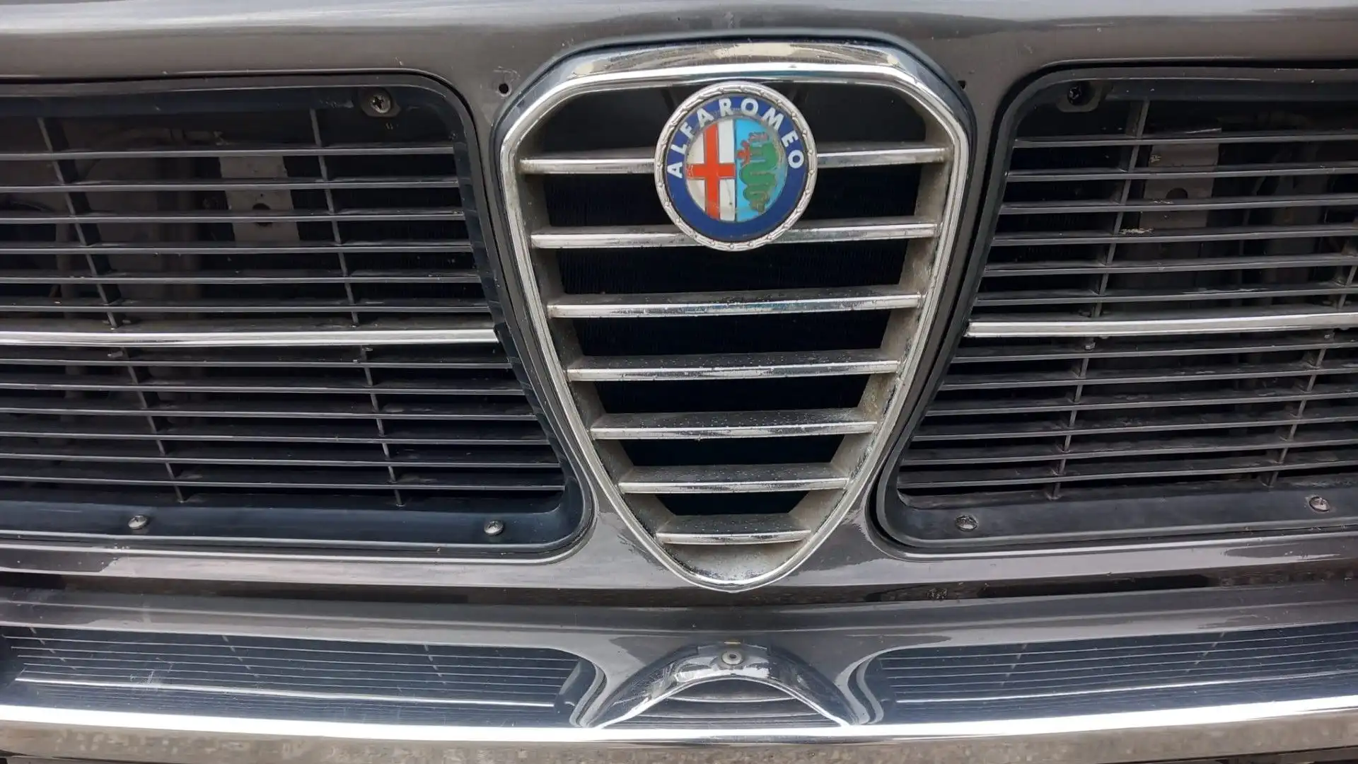 Sempre affascinante il logo dell'Alfa Romeo