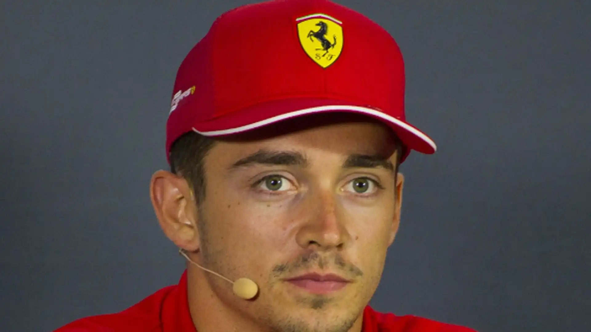 Si è dato quindi per scontato che anche nel 2026 Leclerc sarà al volante di una Ferrari