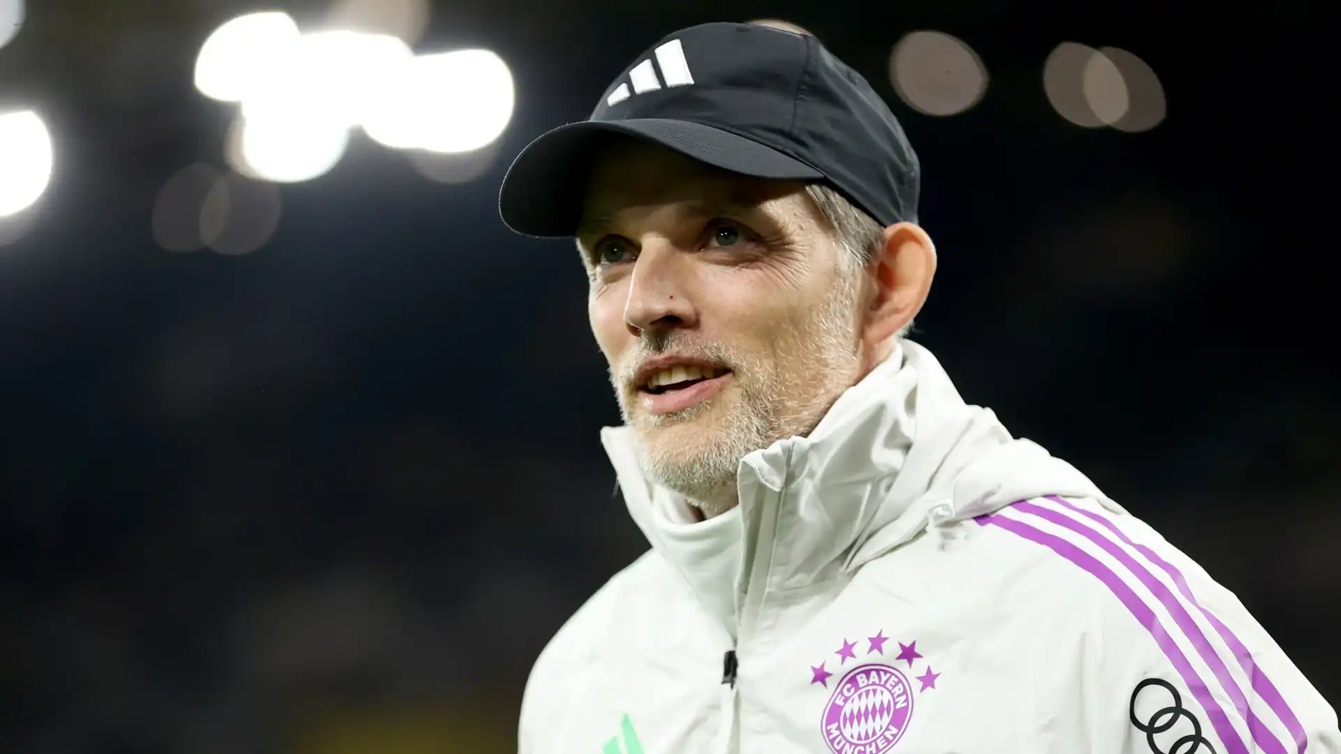 Il tecnico del Bayern Monaco Tuchel ragiona su una soluzione a sorpresa per la difesa