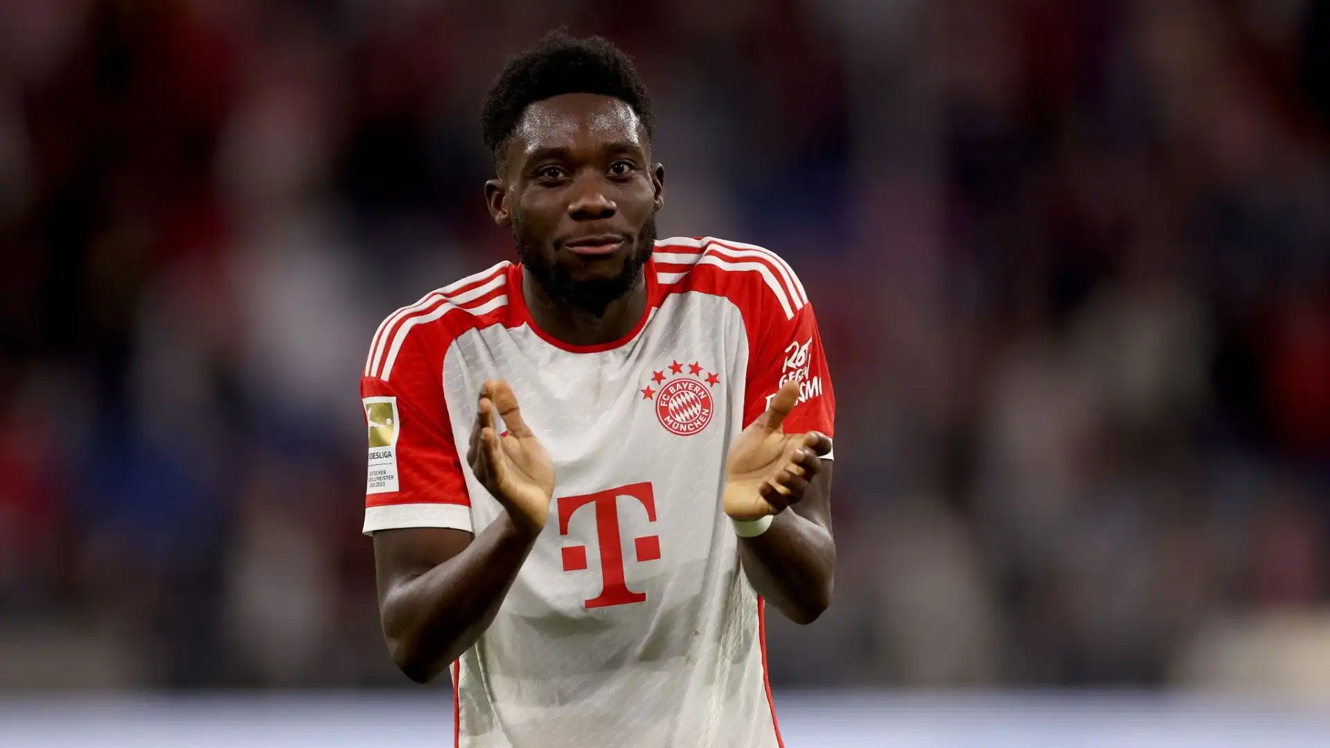 Bayern Monaco: scelta definitiva sul sostituto di Alphonso Davies. Foto