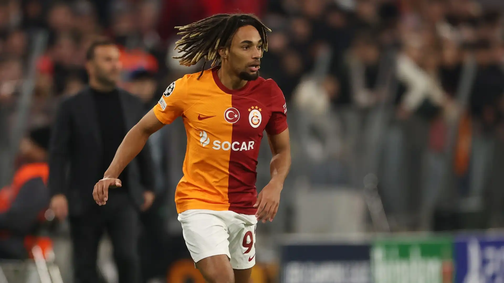 Altro possibile obiettivo per la fascia è Sacha Boey del Galatasaray