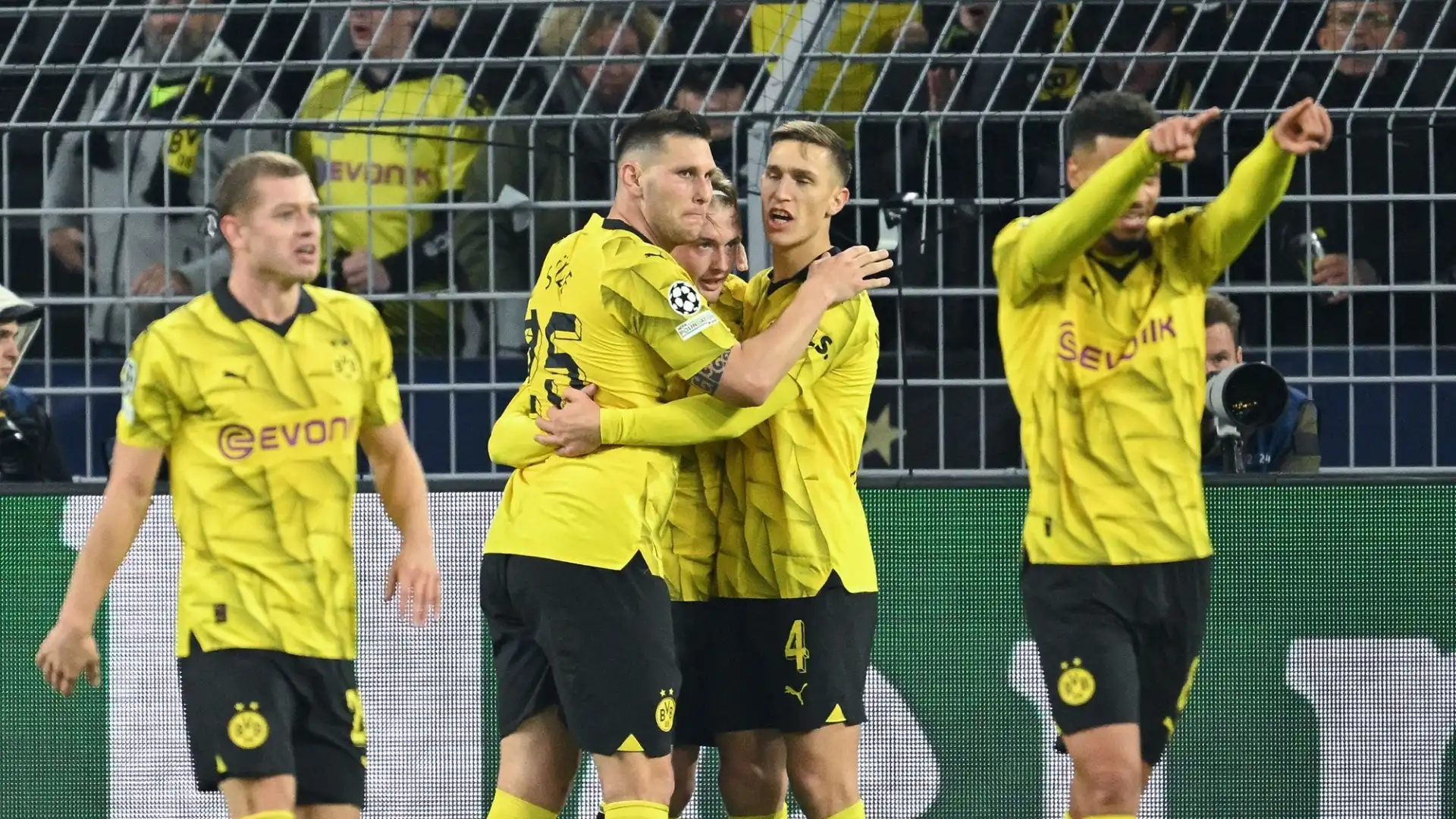 Assalto dalla Premier League per un giocatore del Borussia Dortmund