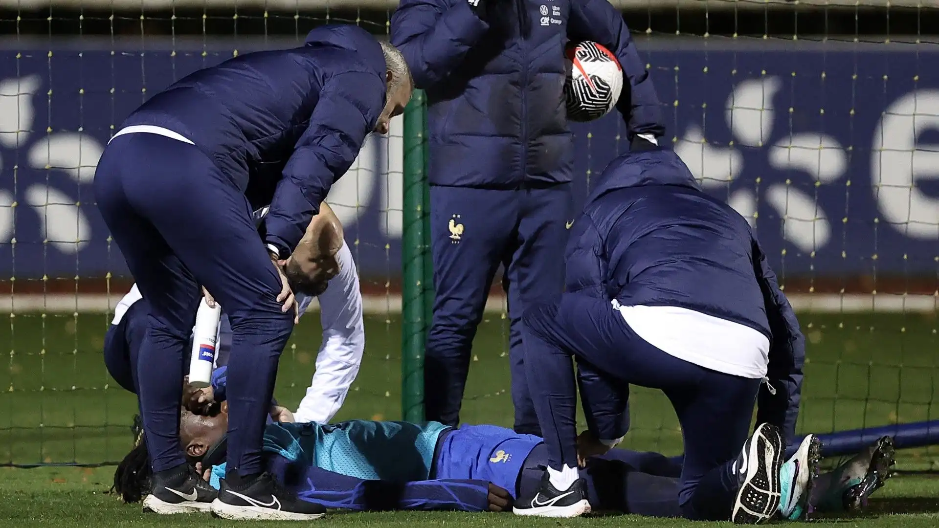 Il Real Madrid ha pubblicato una nota ufficiale: "Gli è stata diagnosticata la rottura del legamento laterale esterno del ginocchio destro"