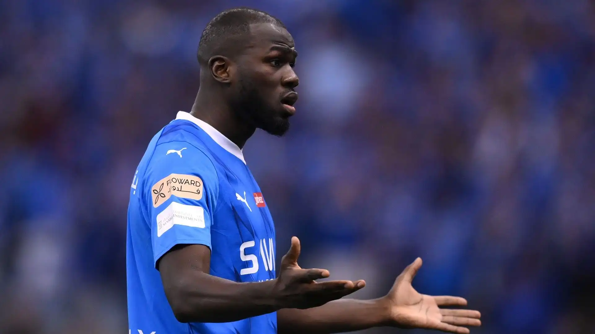 7- Roccioso difensore senegalese: Kalidou Koulibaly ha uno stipendio di 34,7 milioni di euro all'anno