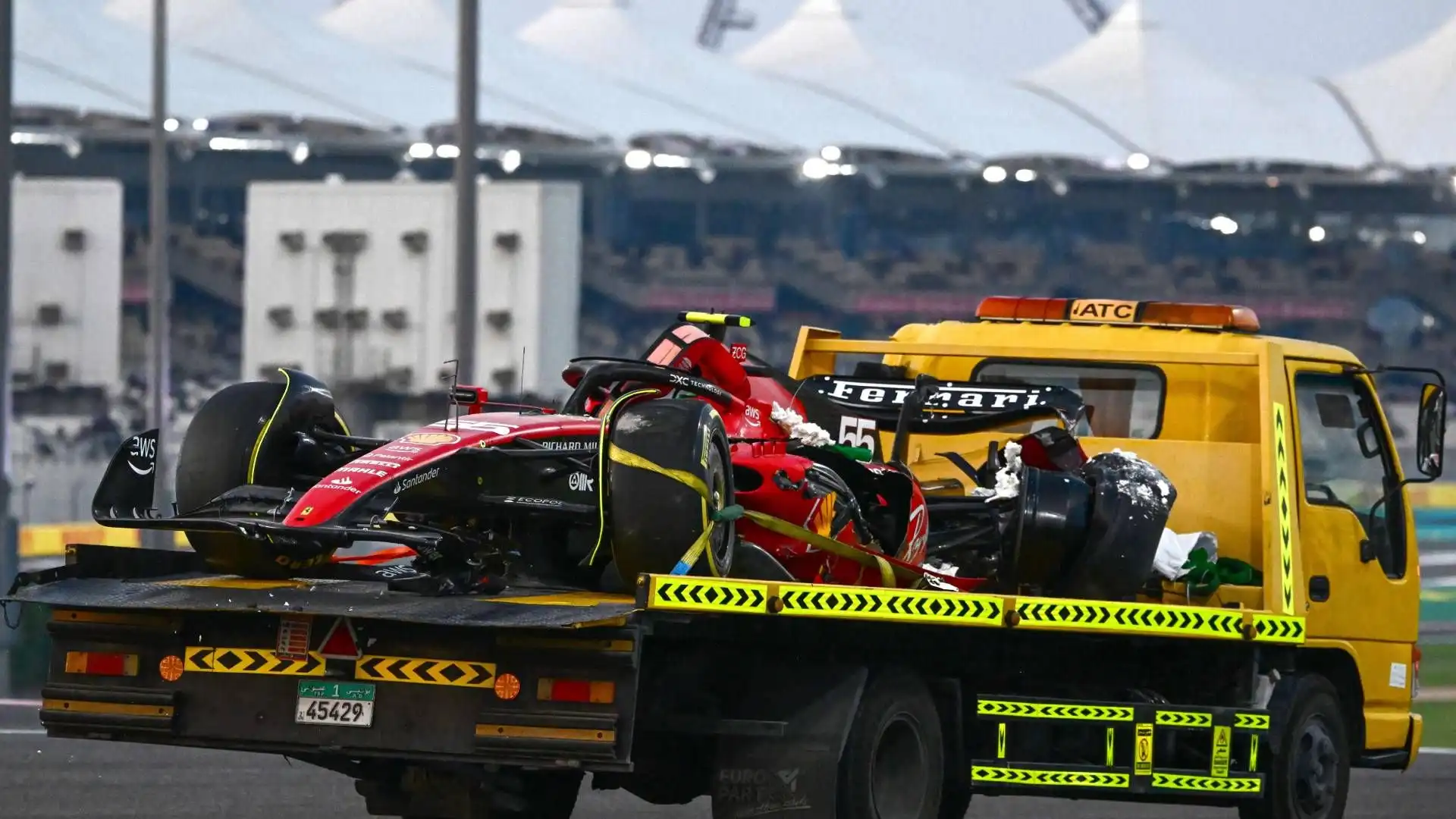 Insomma, l'ultimo GP stagionale non è cominciato nel migliore dei modi per Carlos Sainz e la Ferrari