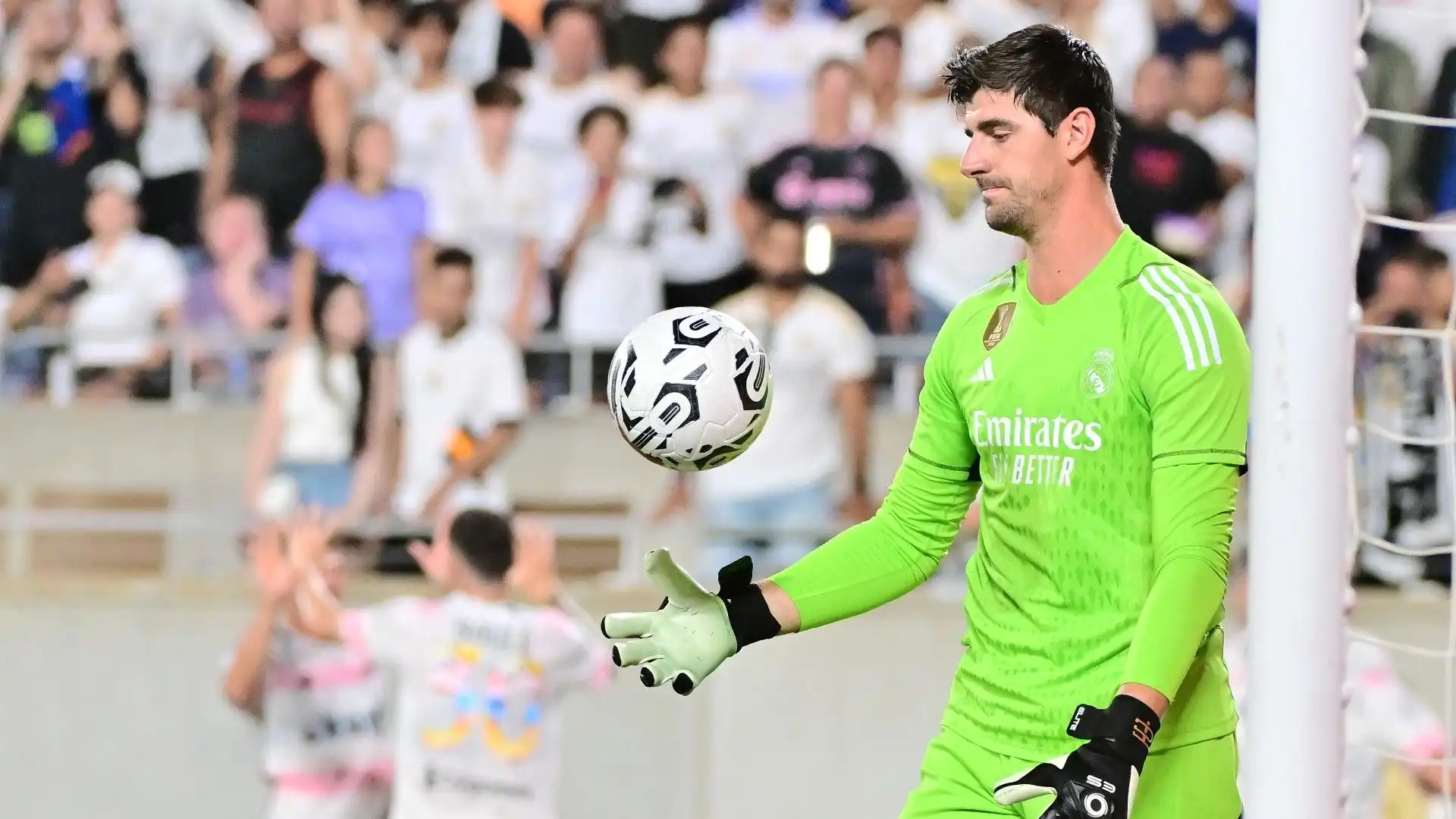 Thibaut Courtois si è infortunato ad agosto e tornerà probabilmente a marzo: rottura parziale del legamento crociato