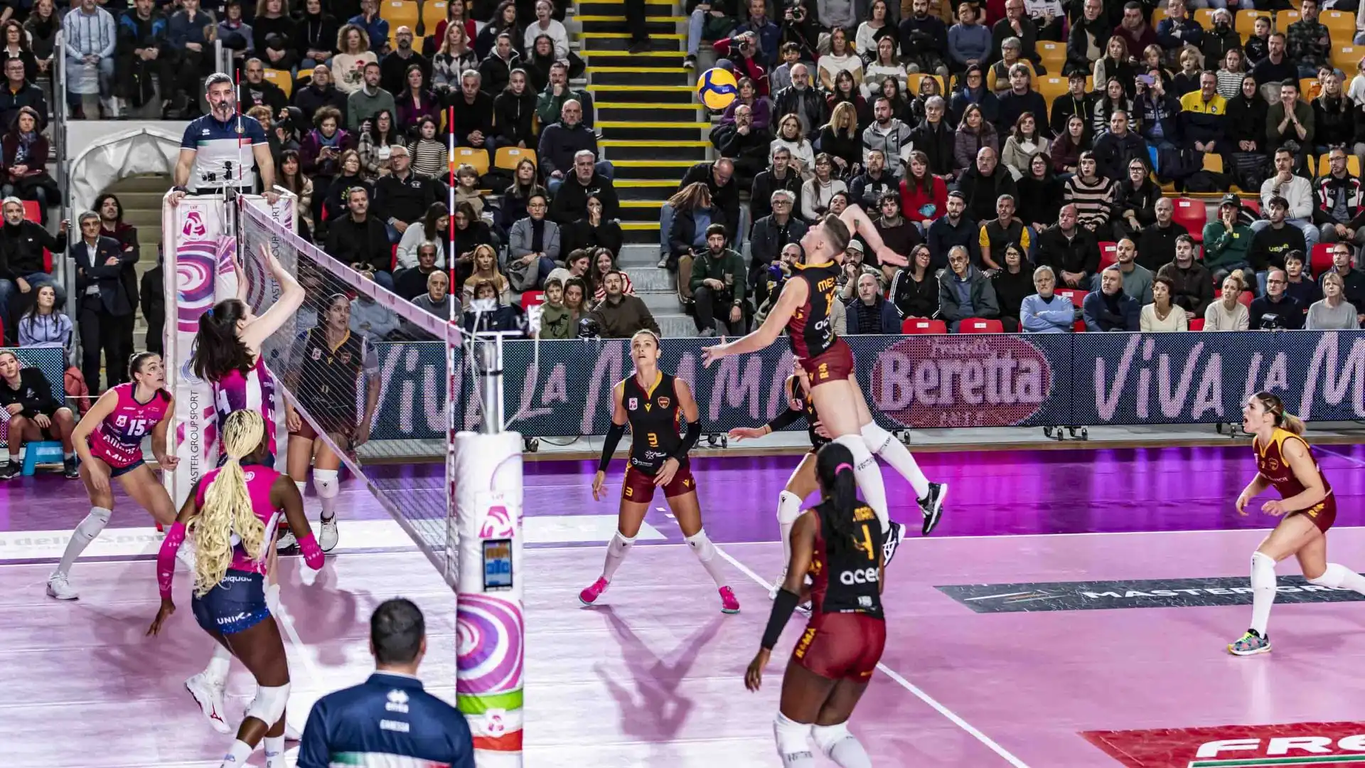 Nel match tra Roma Volley Club e Allianz Vero Volley Milano, la partita si è conclusa con un risultato di 0-3 (21-25, 18-25, 22-25).