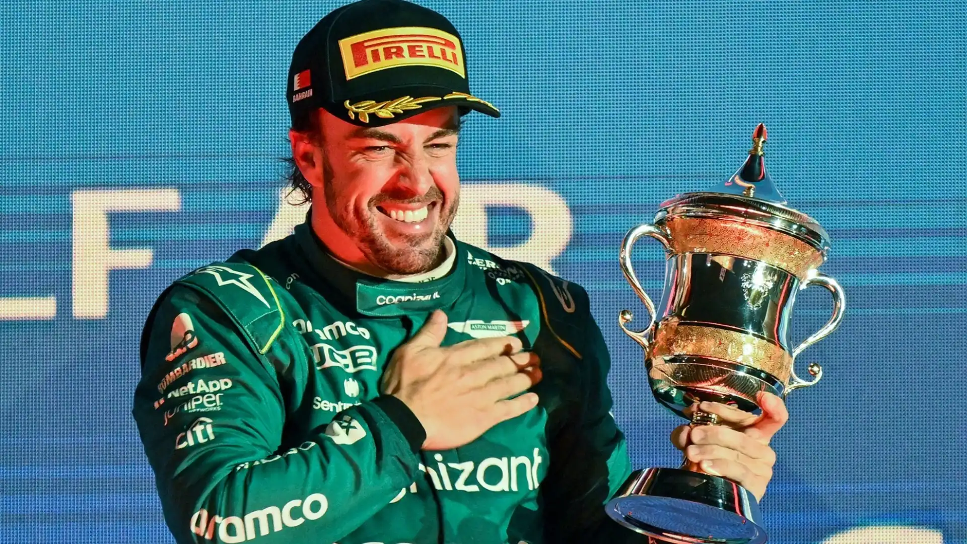 Alonso potrebbe diventare il pilota svincolato più ambito della F1, e la Red Bull potrebbe pensarci, visti i buoni rapporti con lo spagnolo