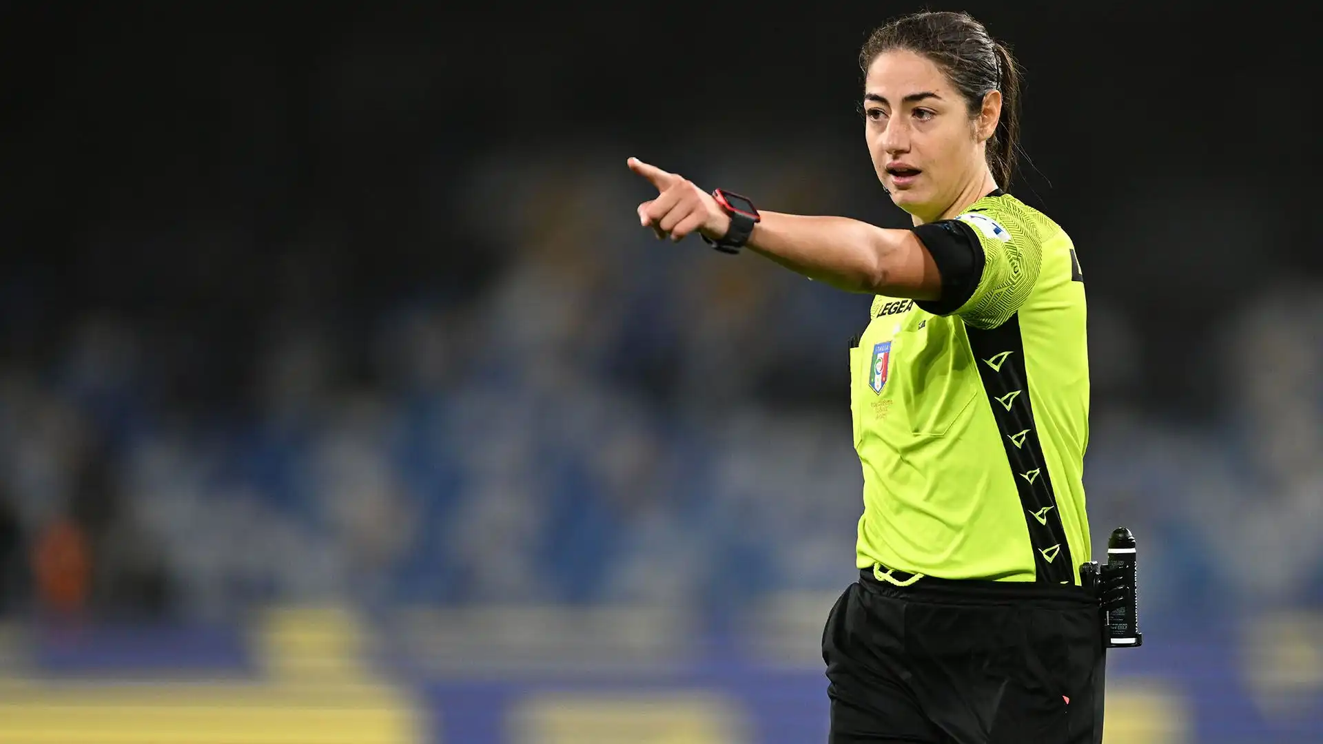 La migliore donna arbitro del calcio italiano domenica dirigerà la sua quarta partita stagionale in serie A