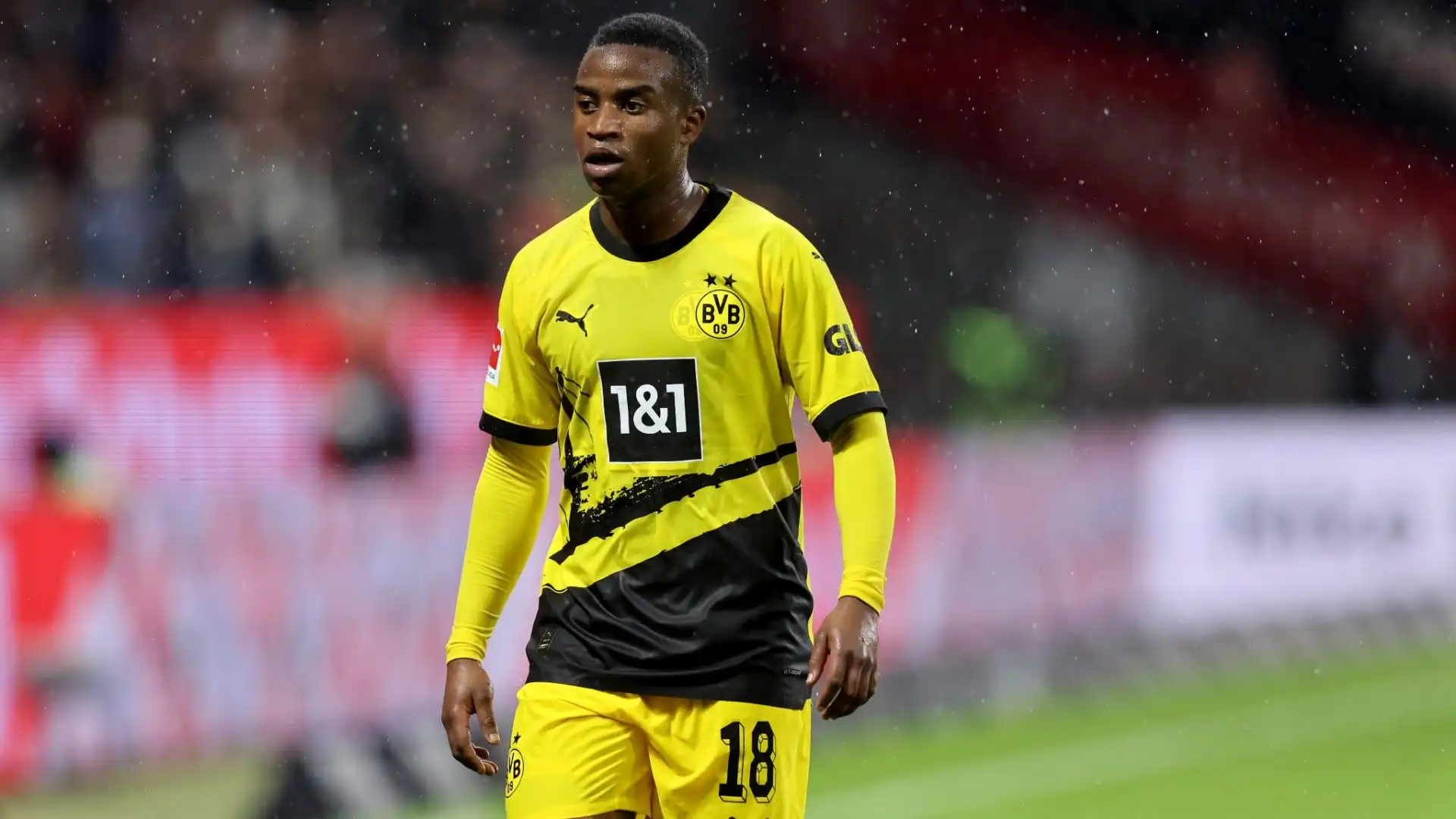 L'attaccante ha un contratto con il Borussia Dortmund fino al 2026