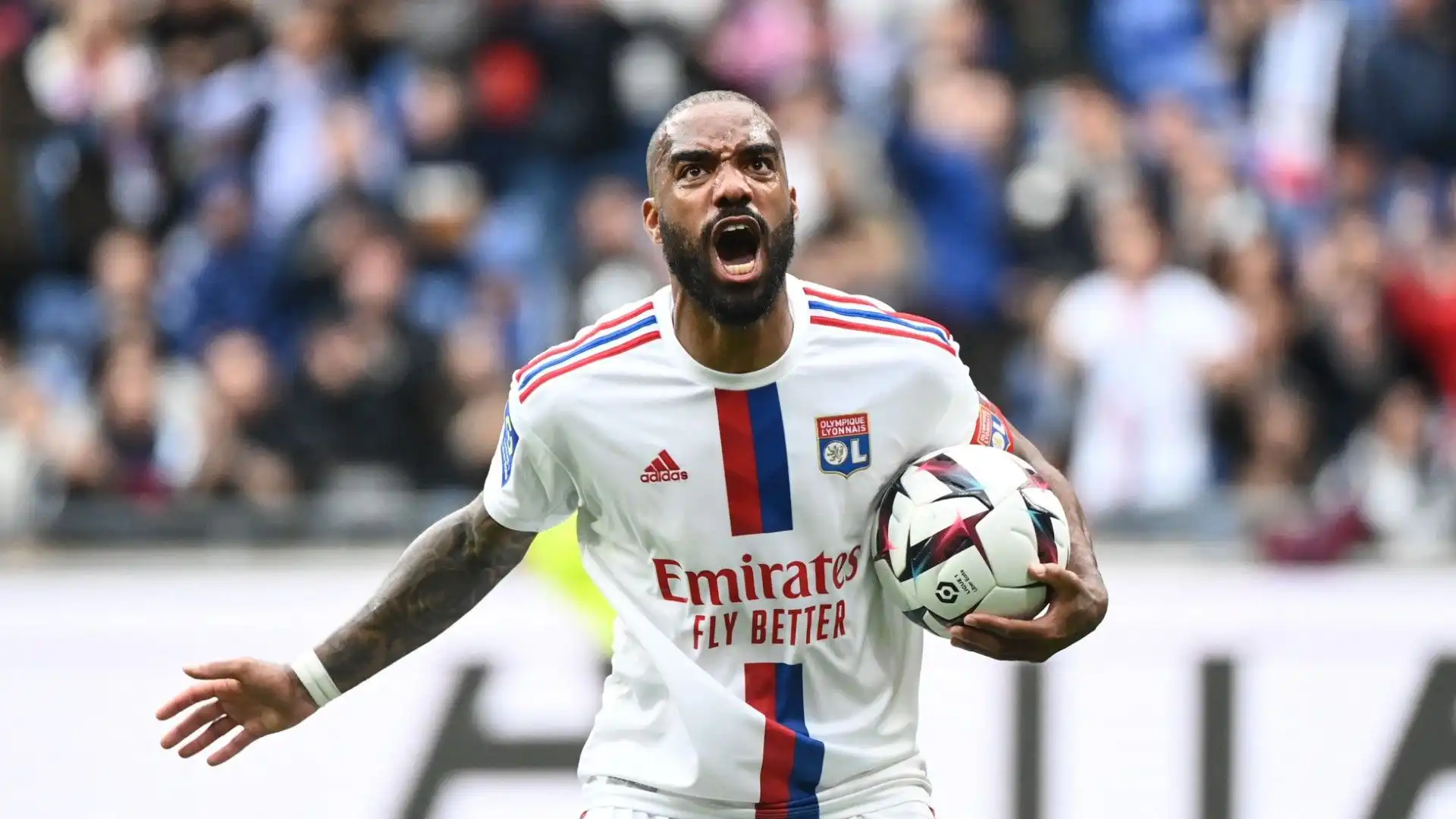 Alexandre Lacazette è richiesto in Arabia