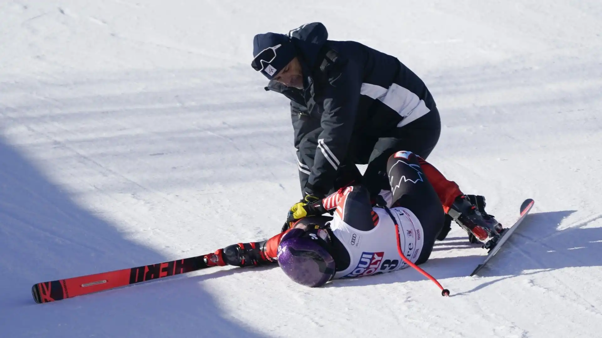 E' successo durante la prova di discesa libera di Val d'Isere, valida per la Coppa del mondo di sci alpino