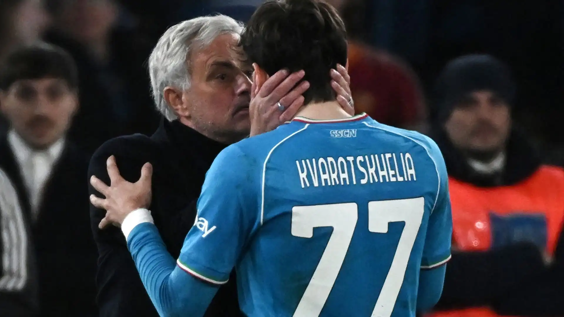 Mourinho fa amicizia con Kvaratskhelia