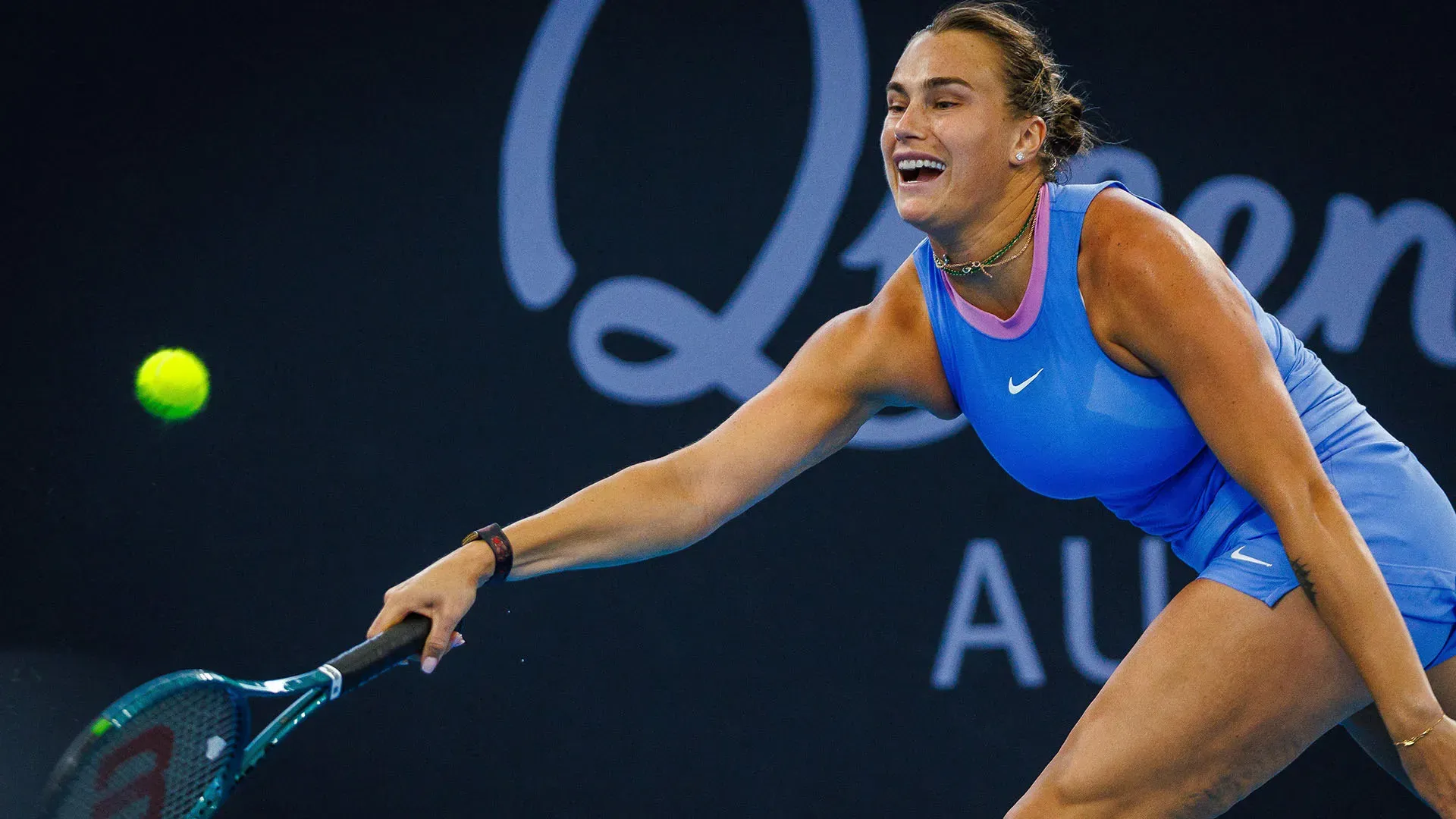 Aryna Sabalenka ha iniziato per la prima volta l'anno da numero uno del mondo, ma non ha sentito la pressione sulle sue spalle