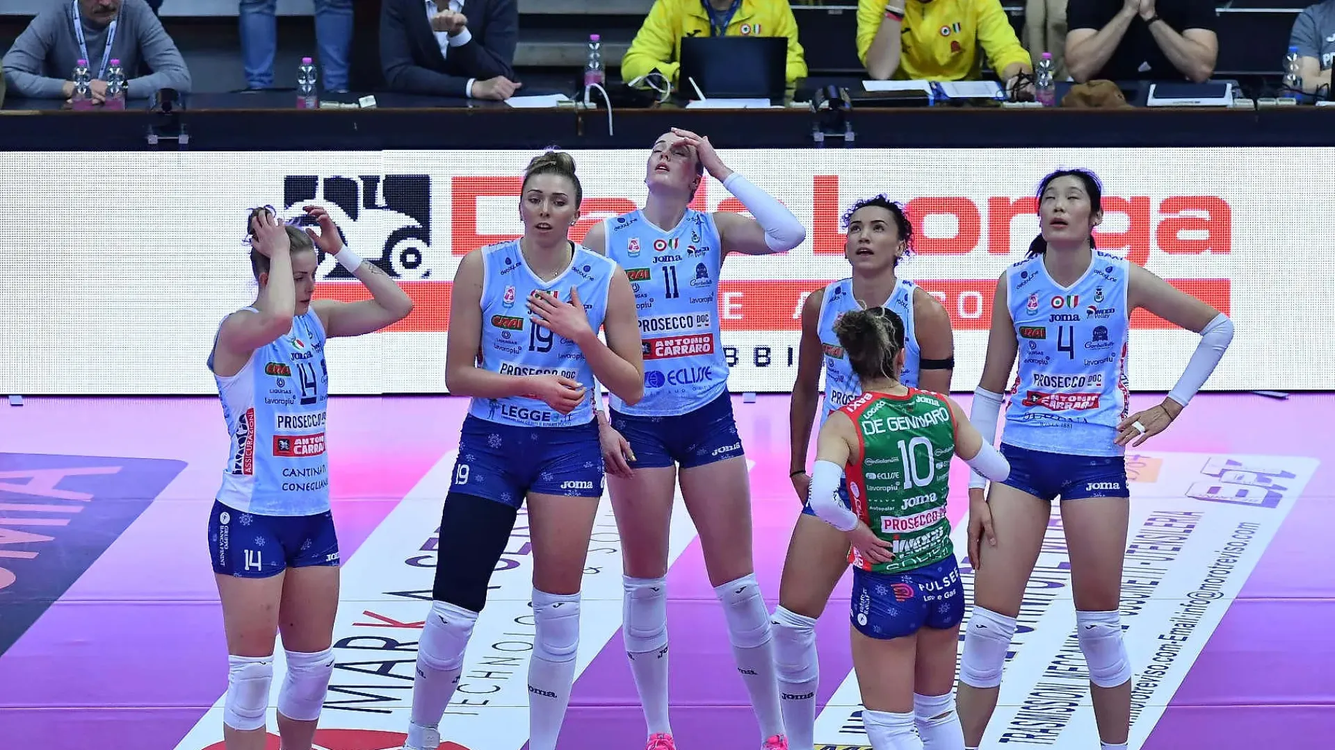 In campo al Palaverde oggi la Prosecco DOC Imoco Volley e la Megabox Savio Vallefoglia per la gara secca di quarti di finale, con in palio la qualificazione alla Final Four dell’8 e 9 febbraio a Bologna.