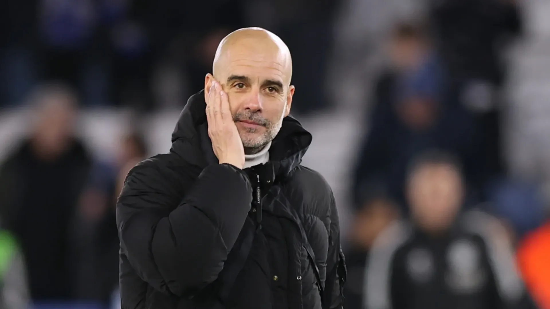 Pep Guardiola si commuove: le foto del gesto ai tifosi