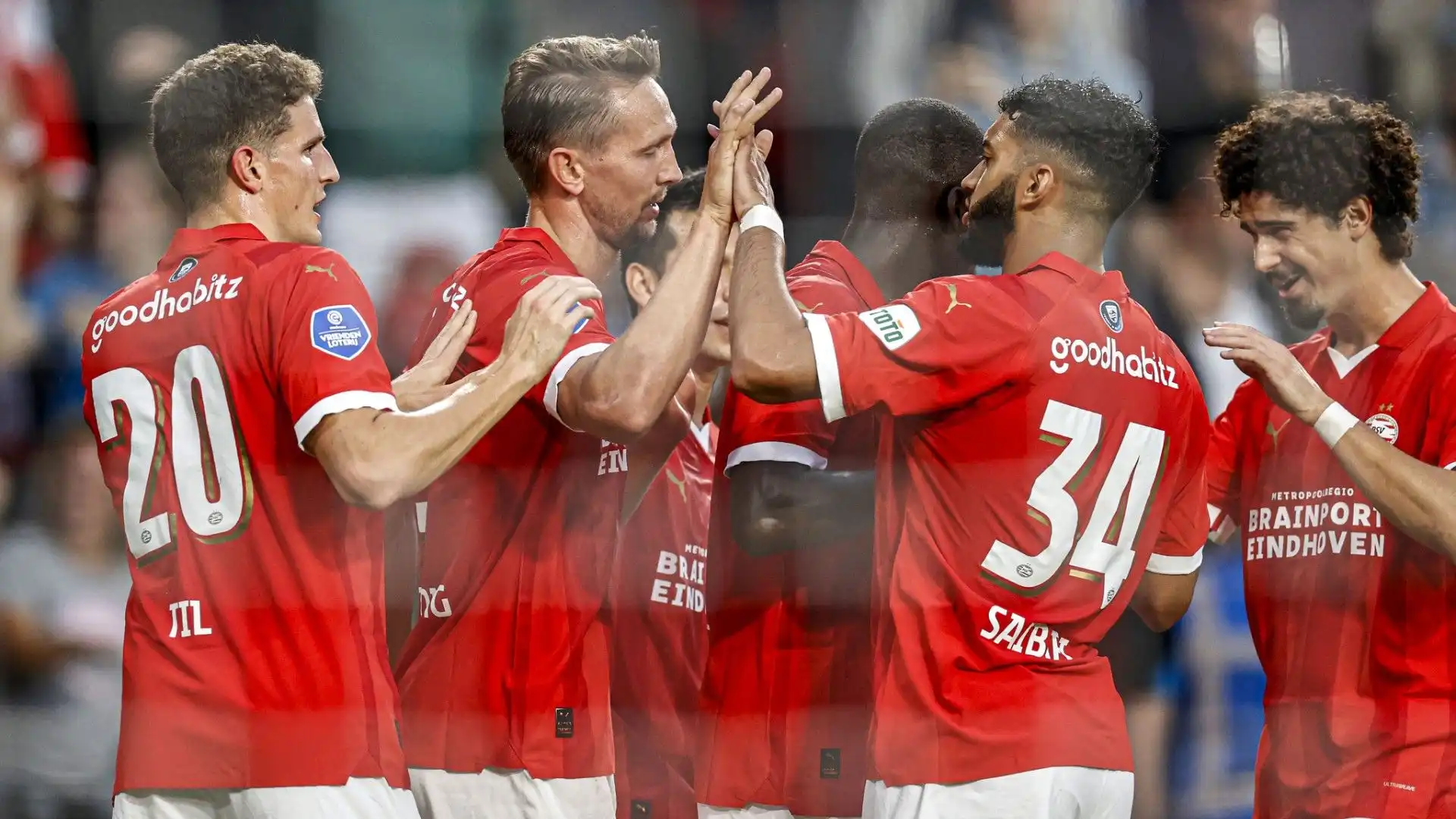 Il talento del PSV scatena la concorrenza: le immagini