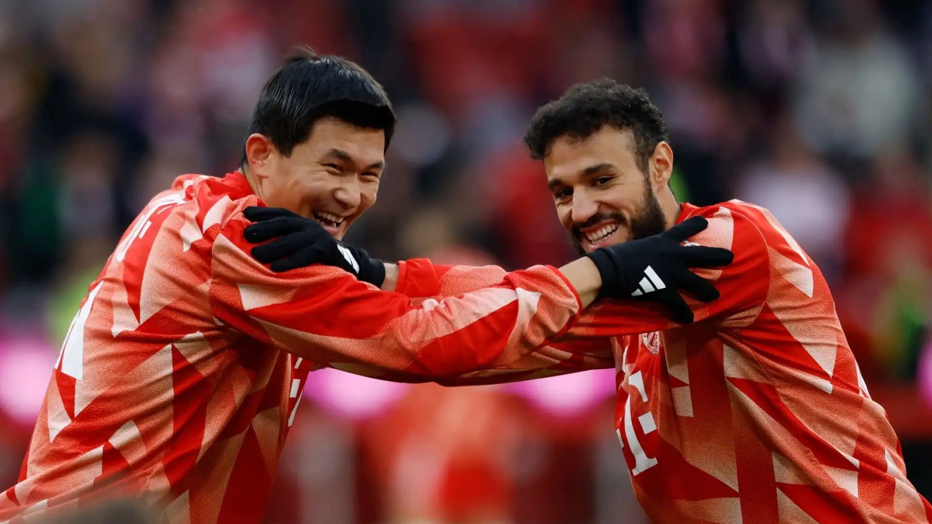 Considerate le assenze di Kim e Mazraoui per Coppa d'Asia e Coppa d'Africa, il Bayern ha assolutamente bisogno di un nuovo difensore