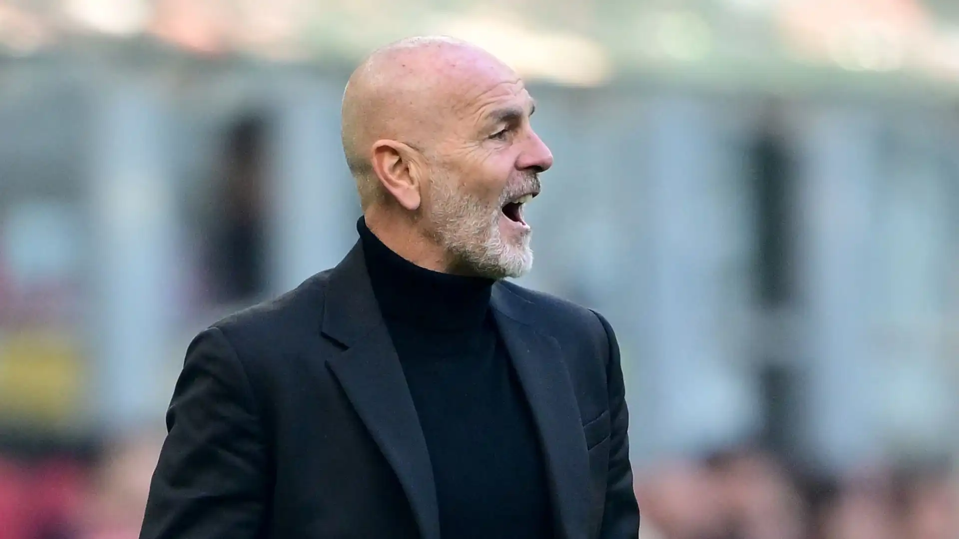 Il tecnico del Milan ha confermato le voci di una cessione in arrivo, con parole aspre