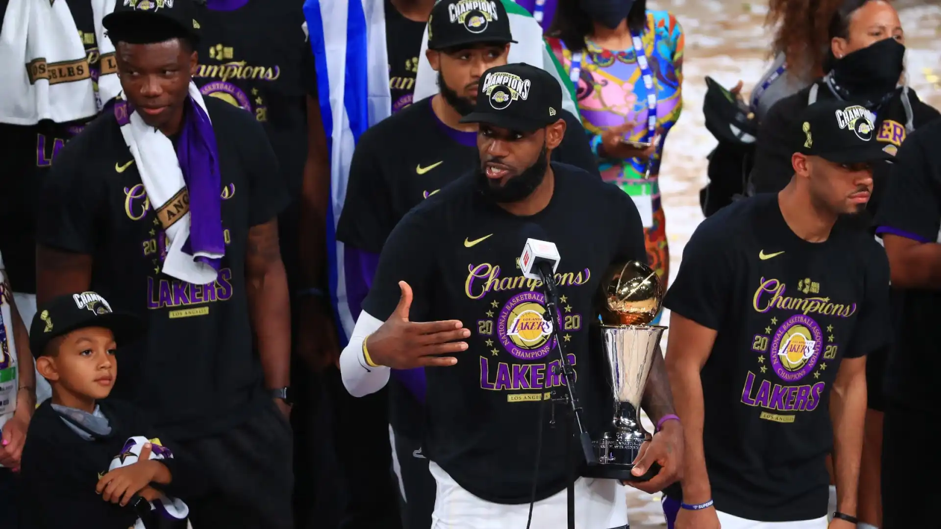 Il suo palmares è impressionante: quattro titoli NBA, quattro volte MVP, tre ori olimpici, ma non solo