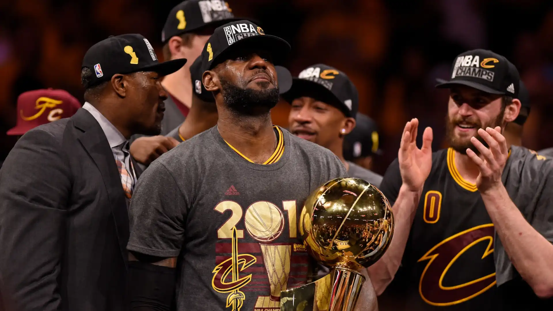 Poi il clamoroso ritorno a Cleveland, dove ha vinto il titolo nel 2016 in un'epica finale contro Golden State, rimontando dall'1-3 al 4-3 nella serie