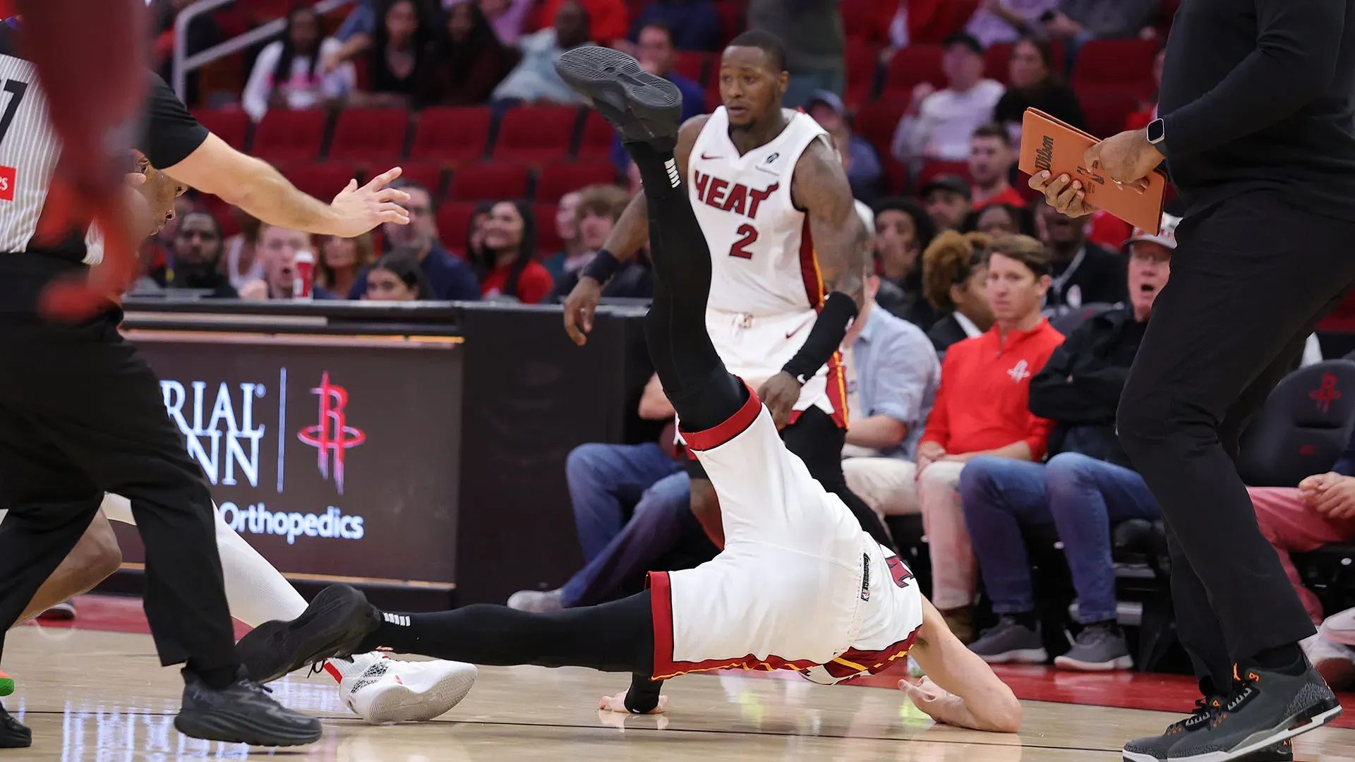 I Miami Heat hanno battuto gli Houston Rockets 104-100