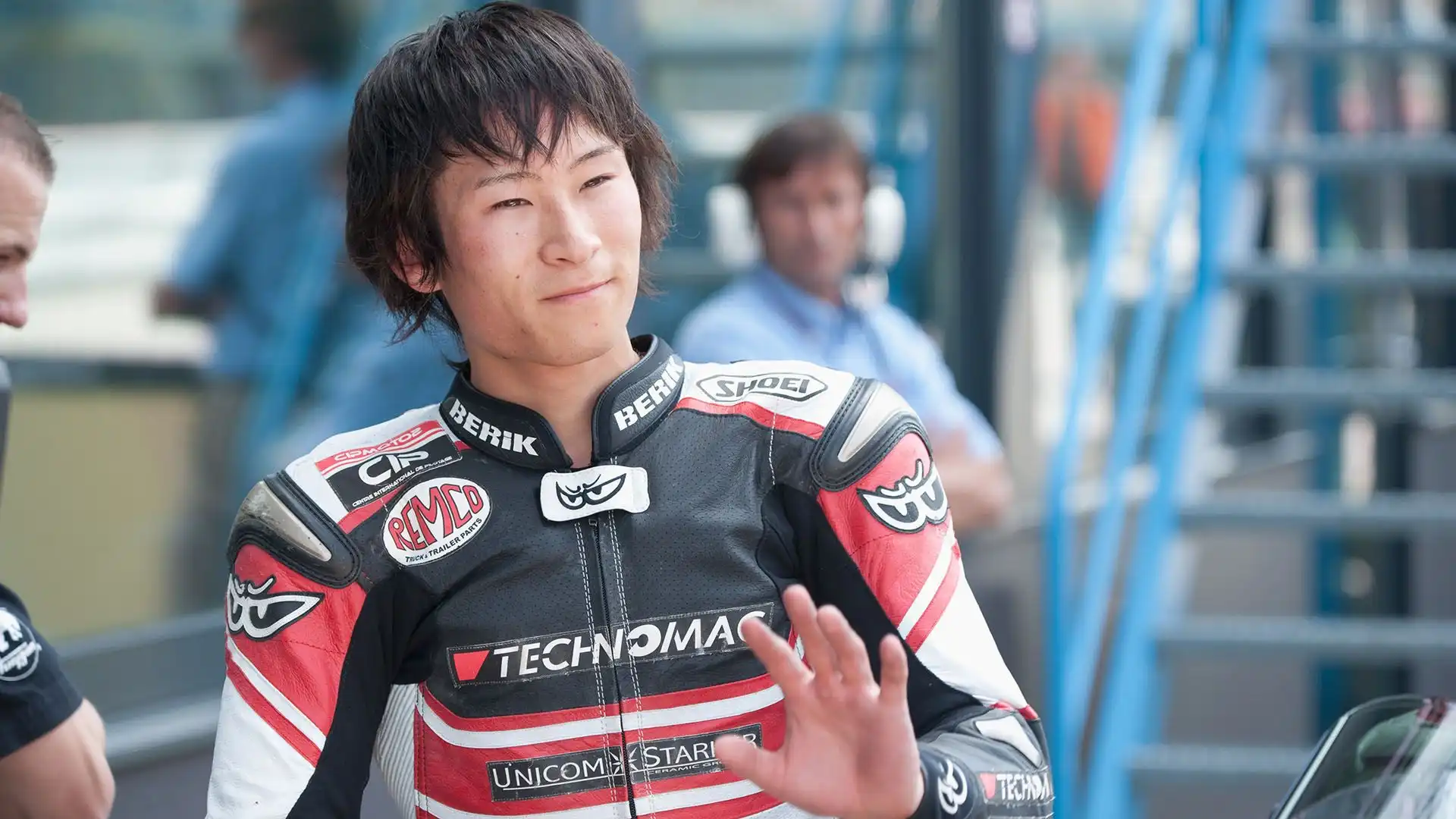Shōya Tomizawa: sfortunatissimo pilota, scomparso ad appena 19 anni per un incidente avvenuto durante il Gp di San Marino in Moto2 nel 2010. Quell'anno aveva vinto il Gp del Qatar