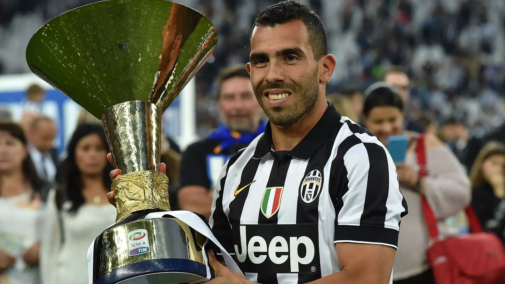 Nonostante il breve periodo in bianconero, Tevez è tra gli ex più amati dai tifosi