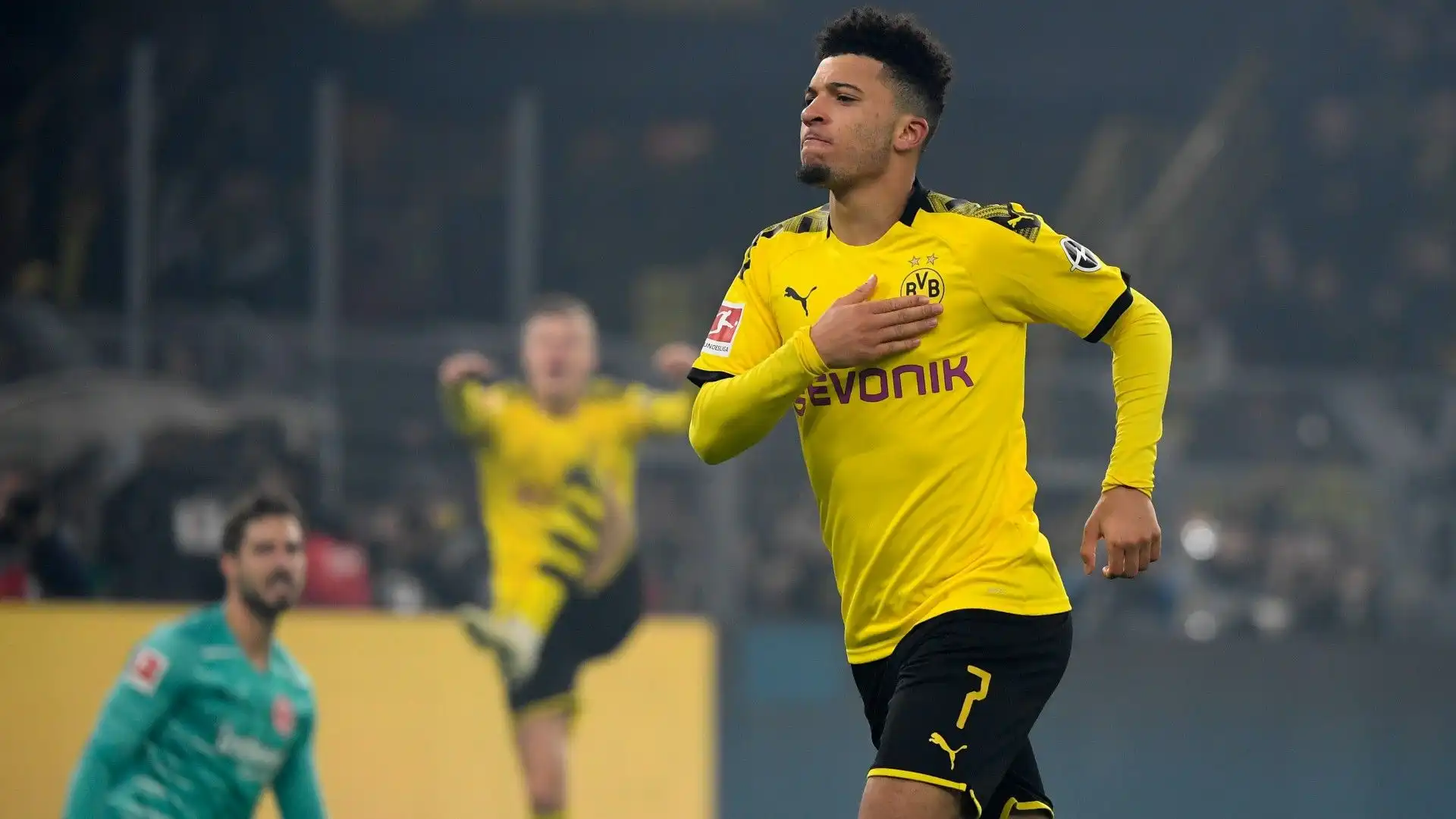 In totale con il Dortmund ha giocato 137 partite con 50 gol e 64 assist