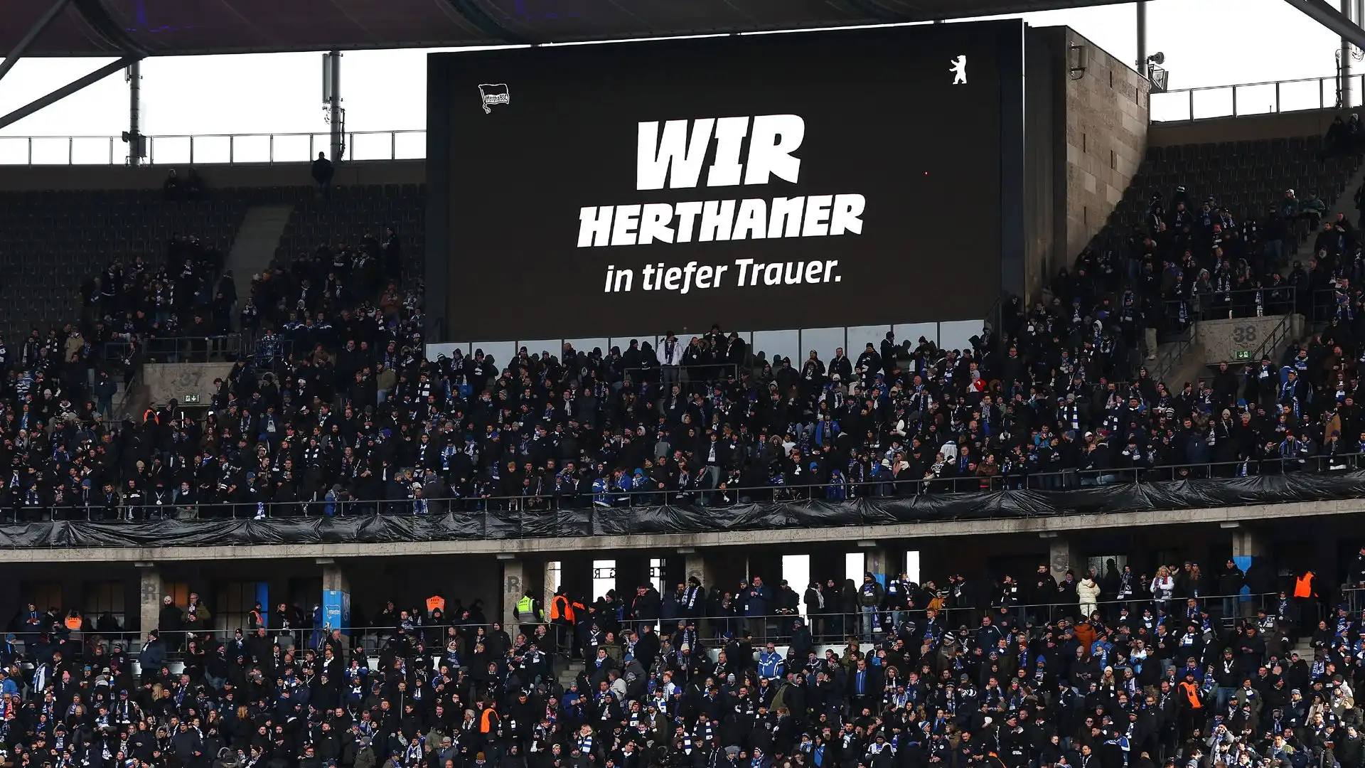 I giocatori dell'Hertha avrebbero voluto dedicargli la vittoria con il Fortuna Dusseldorf