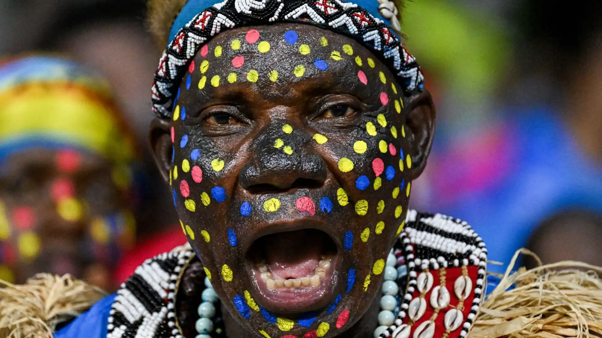 Un tifoso del Congo con la faccia a pois
