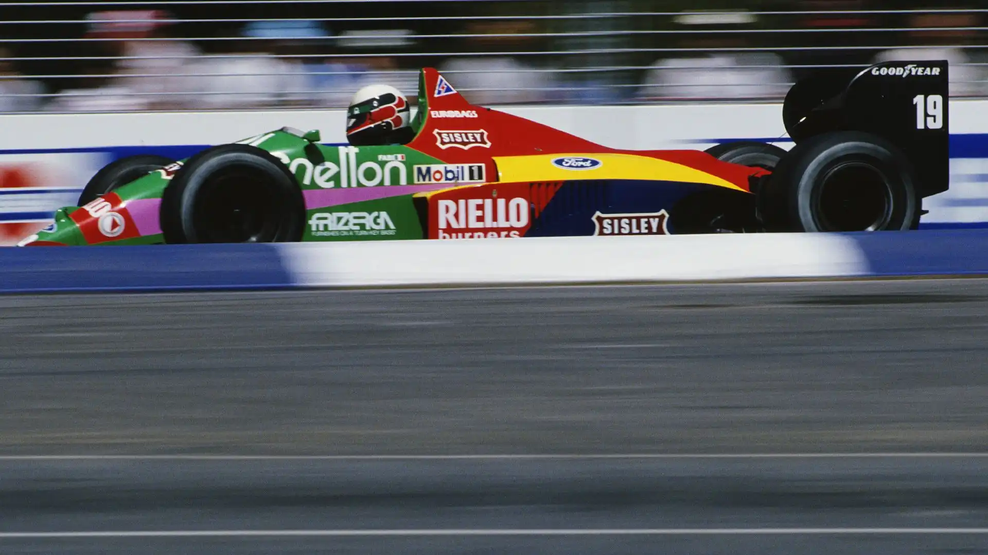 La famiglia Benetton entrò inizialmente in F1 in veste di sponsor