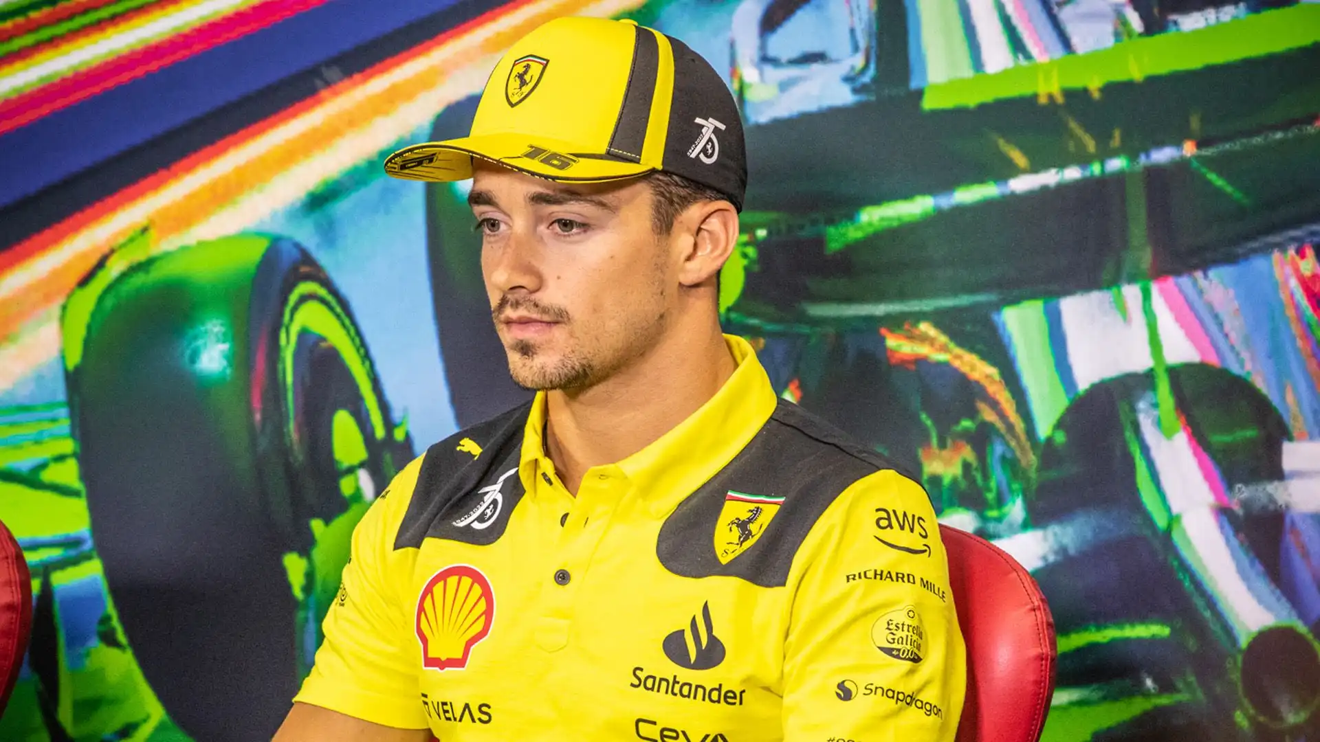 Leclerc dovrà accettarlo fino a fine stagione, sapendo che poi arriverà Hamilton al posto di Sainz.
