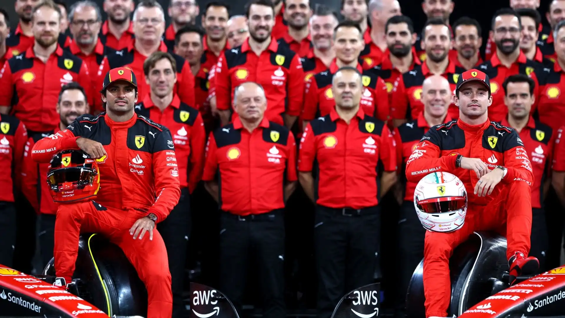 Leclerc ha firmato un indefinito contratto pluriennale: un chiaro segnale che la Ferrari punta totalmente su di lui per il futuro