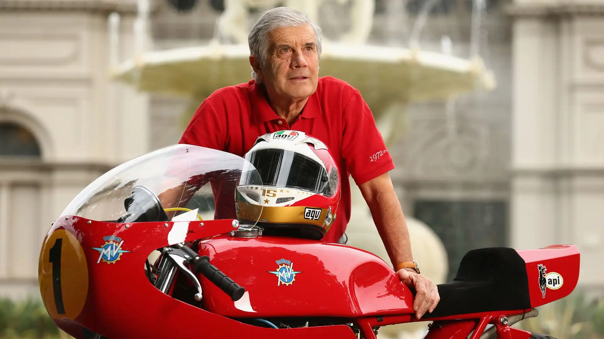 Giacomo Agostini con la MV Agusta 500