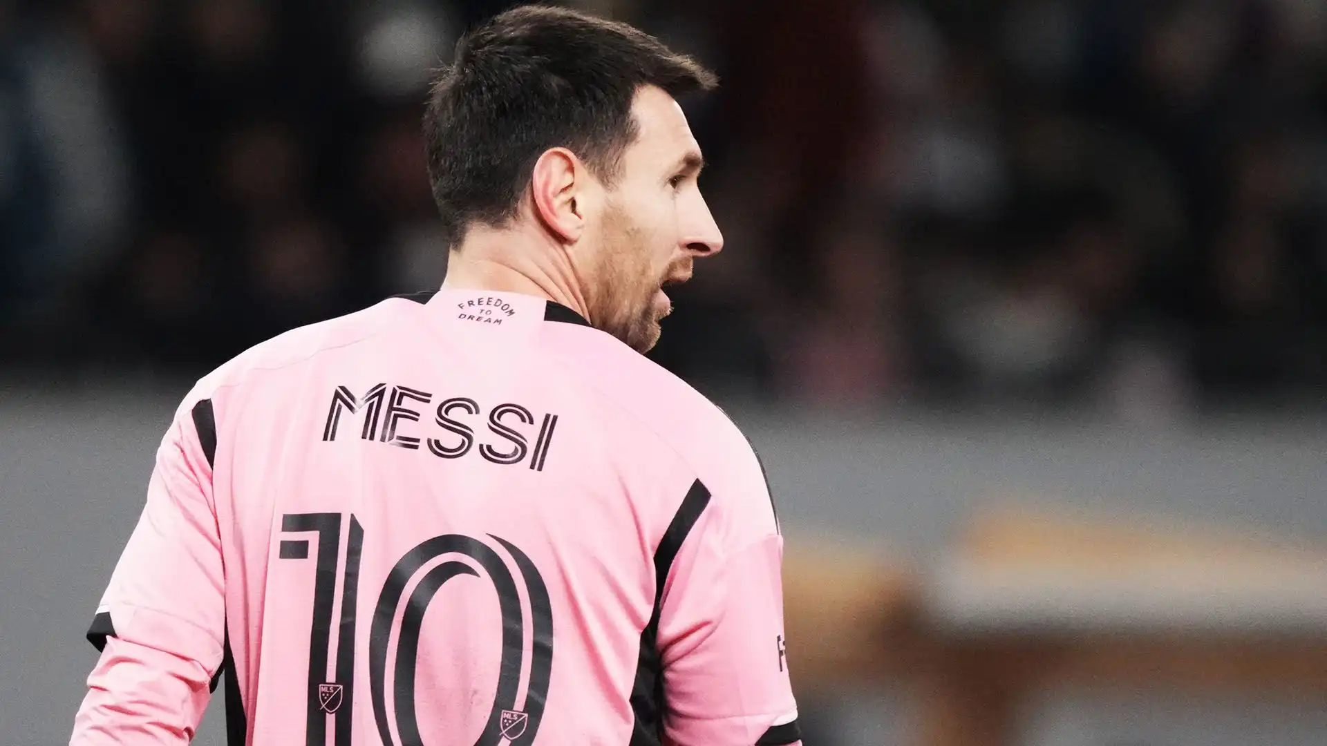 Si parla ironicamente di un "miracolo medico" per il ritorno in campo di Messi