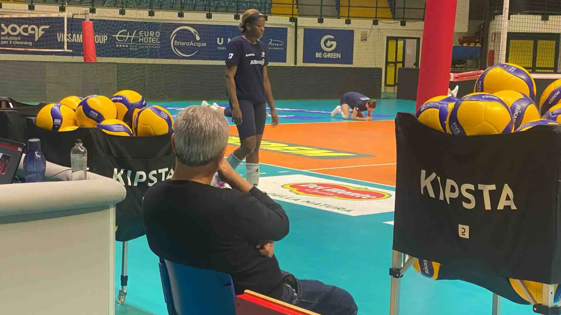 Il commissario tecnico Julio Velasco ha comunicato la lista delle 30 atlete della nazionale italiana femminile che saranno utilizzabili per la Volleyball Nations League 2024.